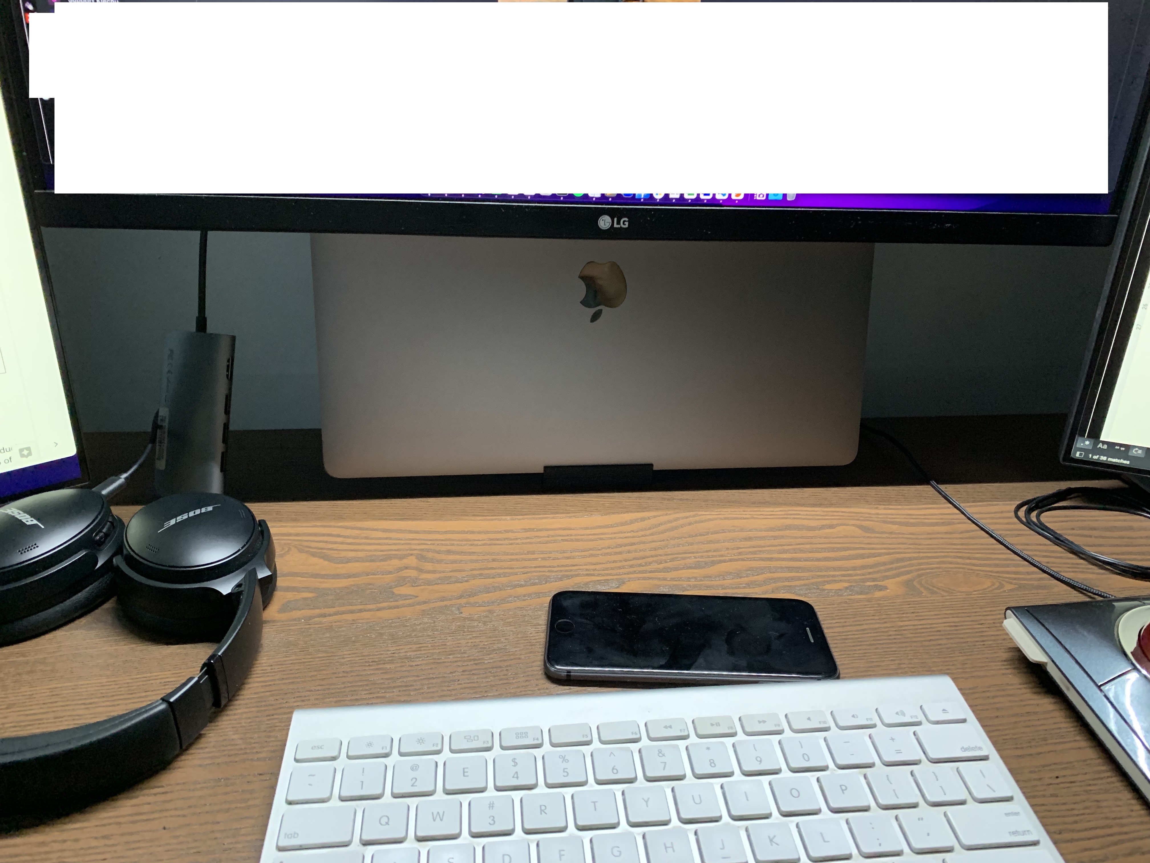 Macbook stand for SPC Gear Atlas 100