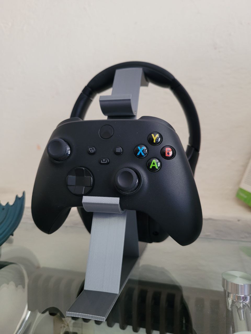 Headphone and controller stand by Isaac Gonzalez Carreño | Download ...