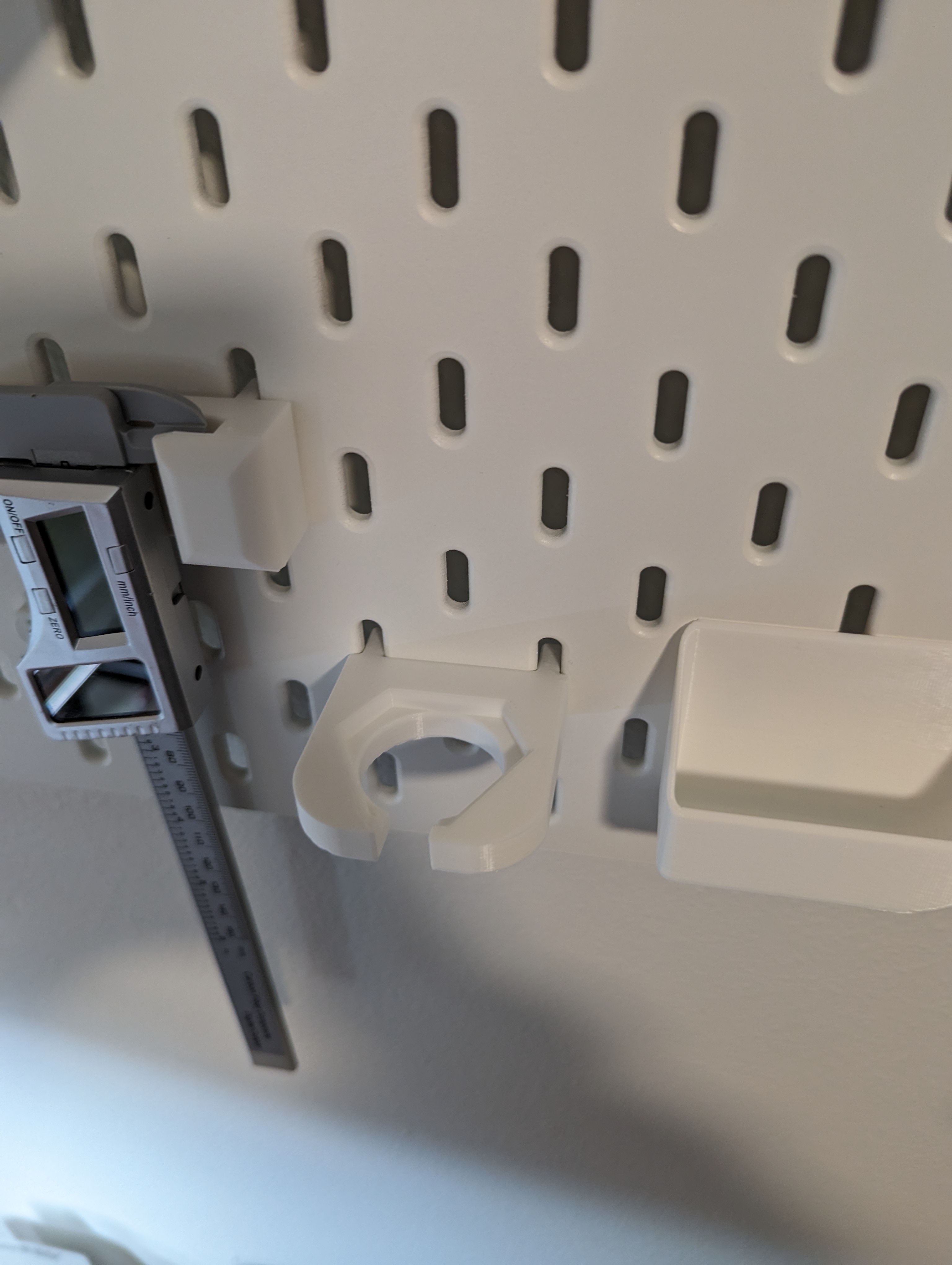 LTT Screwdriver Holder for the Ikea Skadis by Ben Download free STL