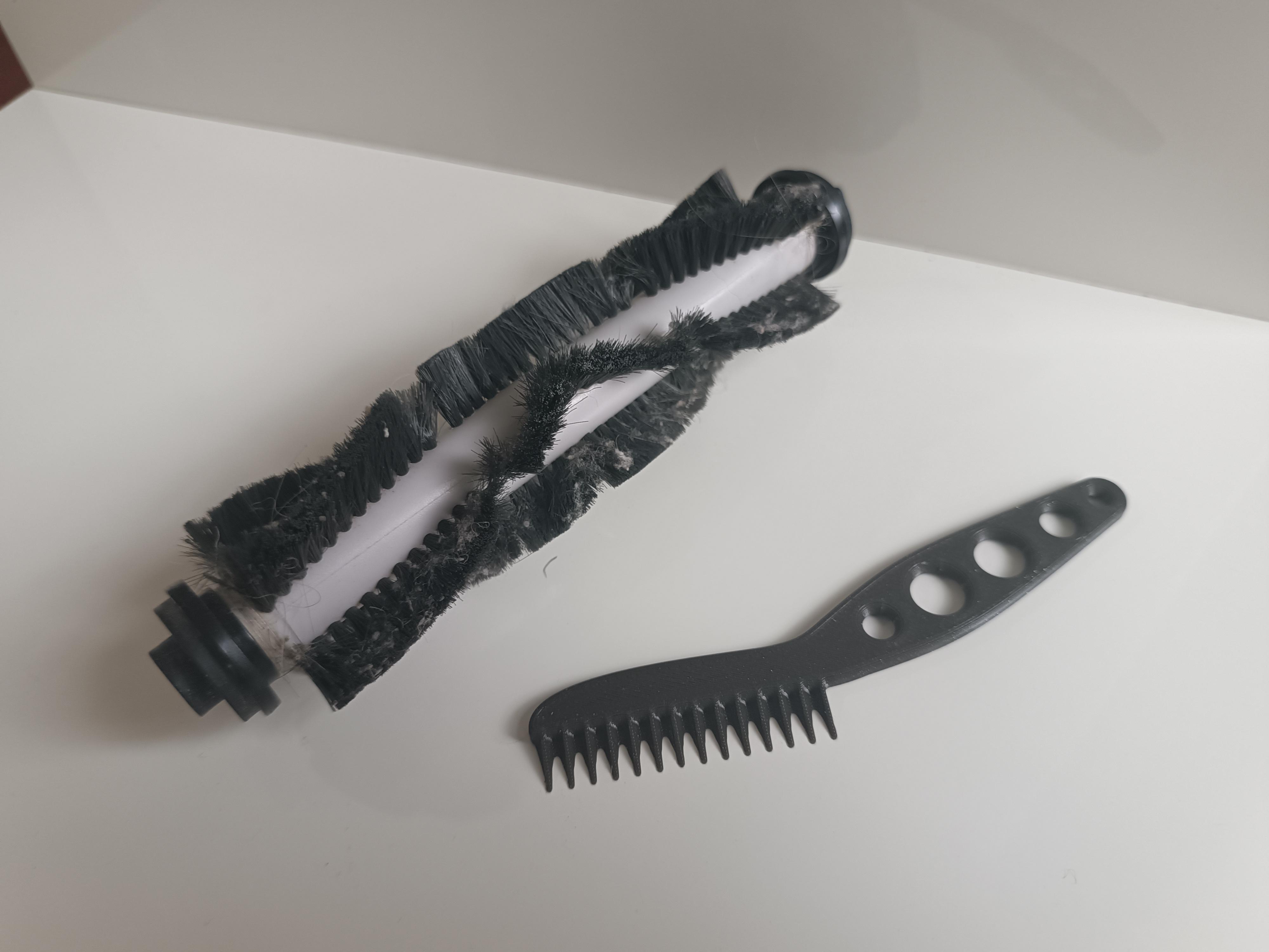Cleaning tool for brushes | Comb for robotic vacuum