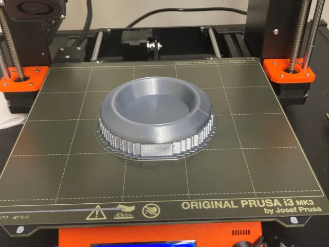 Cup holder reducer for a couch