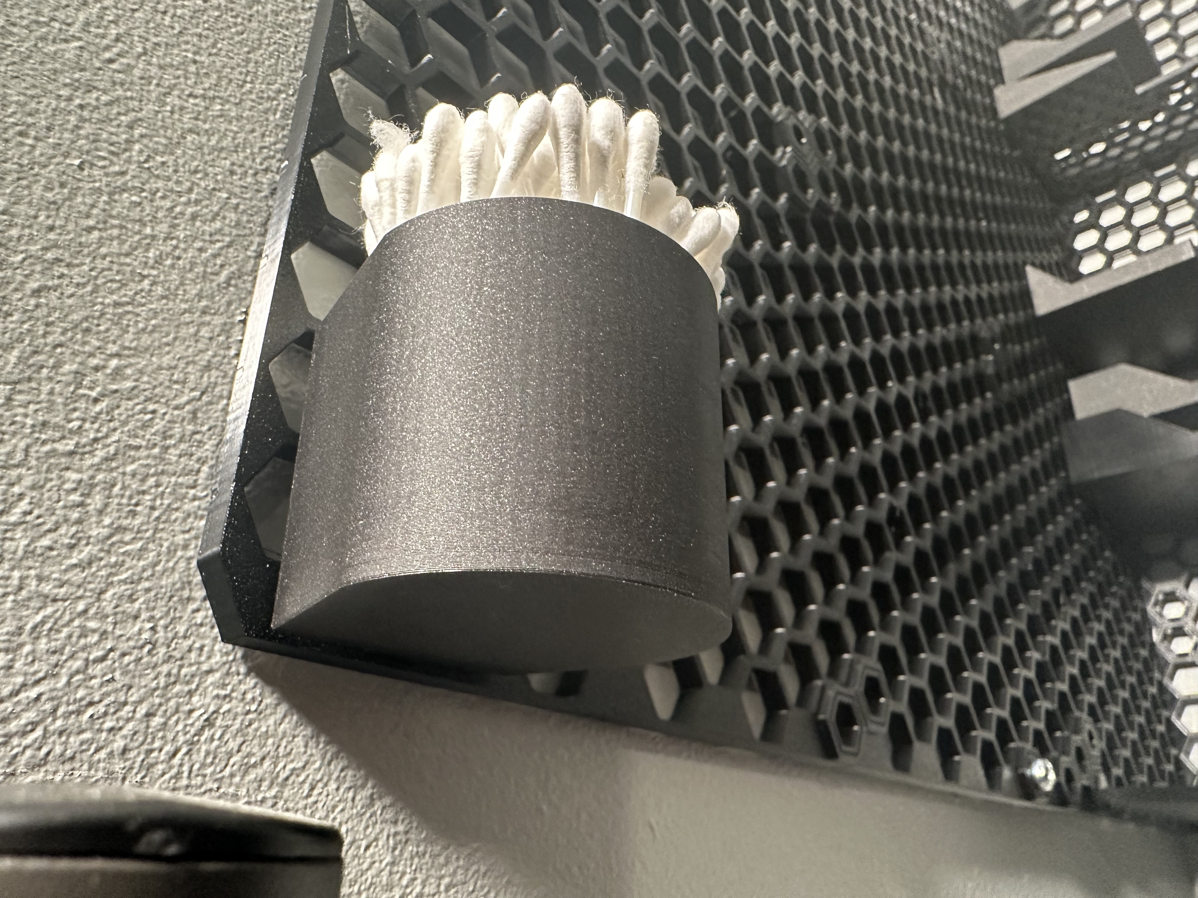 Q-Tip Holder for Honeycomb Wall (HSW) — With Tabs