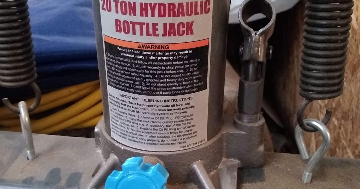 Bottle Jack Knob by Val Bluestein Download free STL model