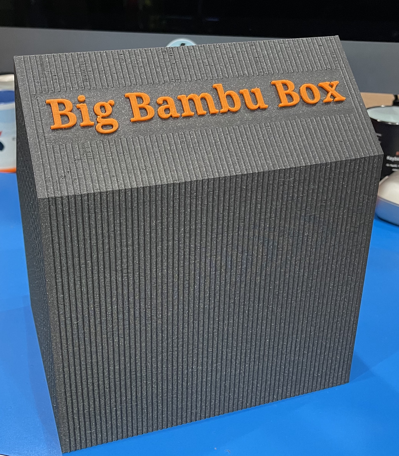 Big Bambu Poop Box - Holds Over 1,000 Filament Changes von MediaMan3D ...