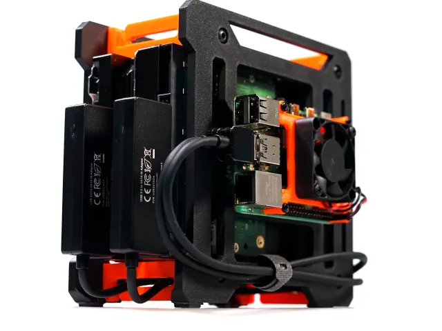 TerraPi Extreme Duo open frame case for Raspberry Pi and 2x 3,5" HDD drives