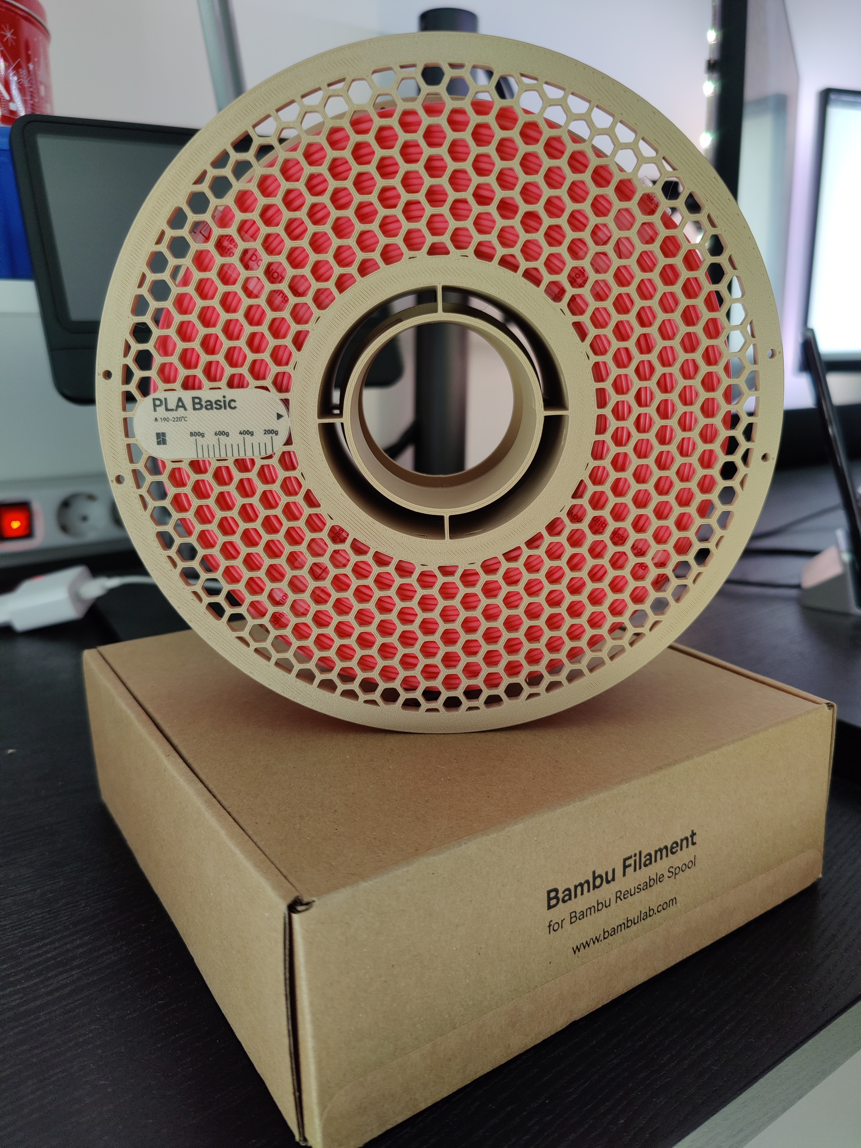 Matching size Bambu X1 Re-Usable Spool remix