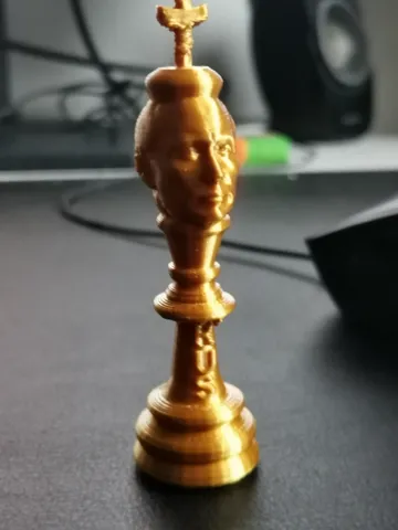 Putin chess queen