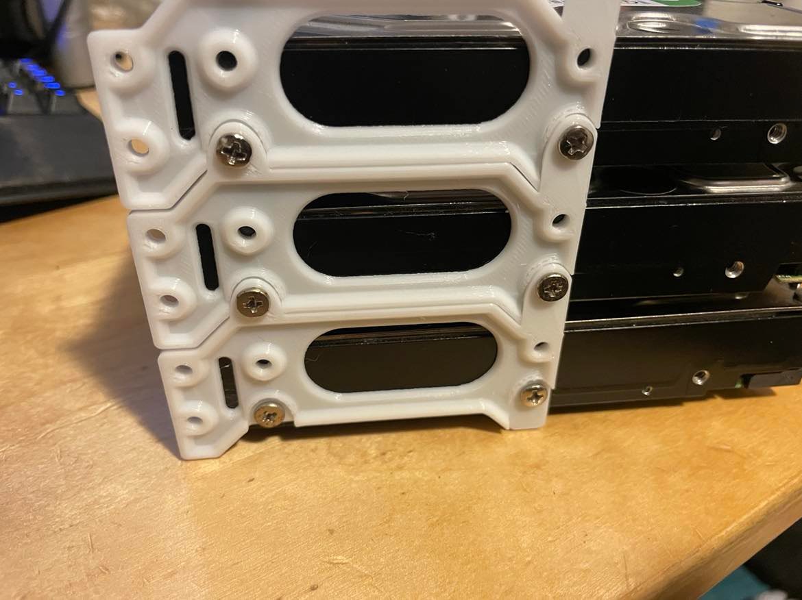 Linked Hard Disk Holder by esromneb Download free STL model