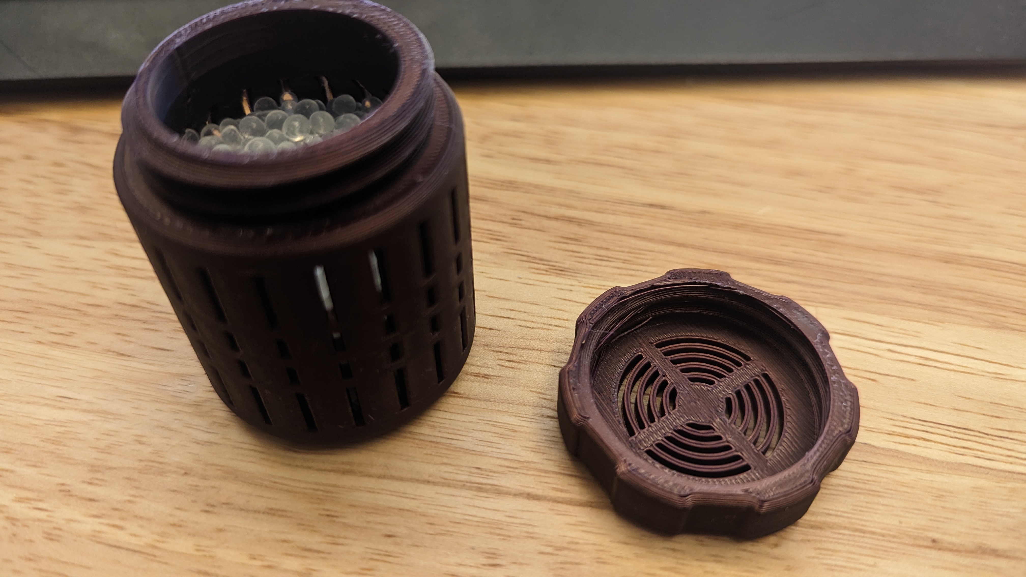silica can