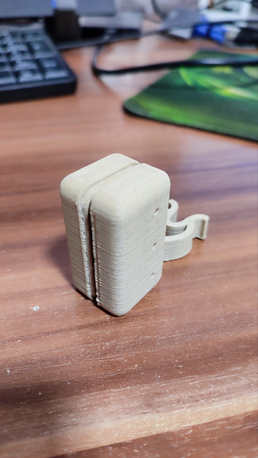 Toothbrash cover with clip 3D model thumbnail