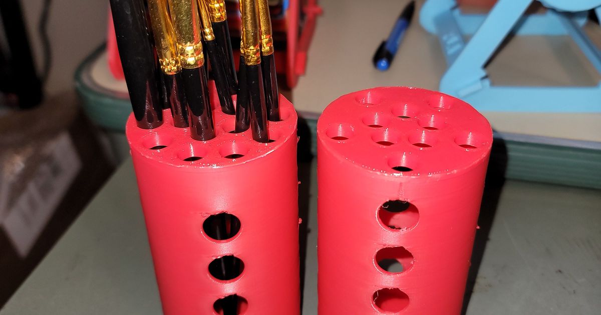 Paint brush holder lid by tdholman Download free STL model