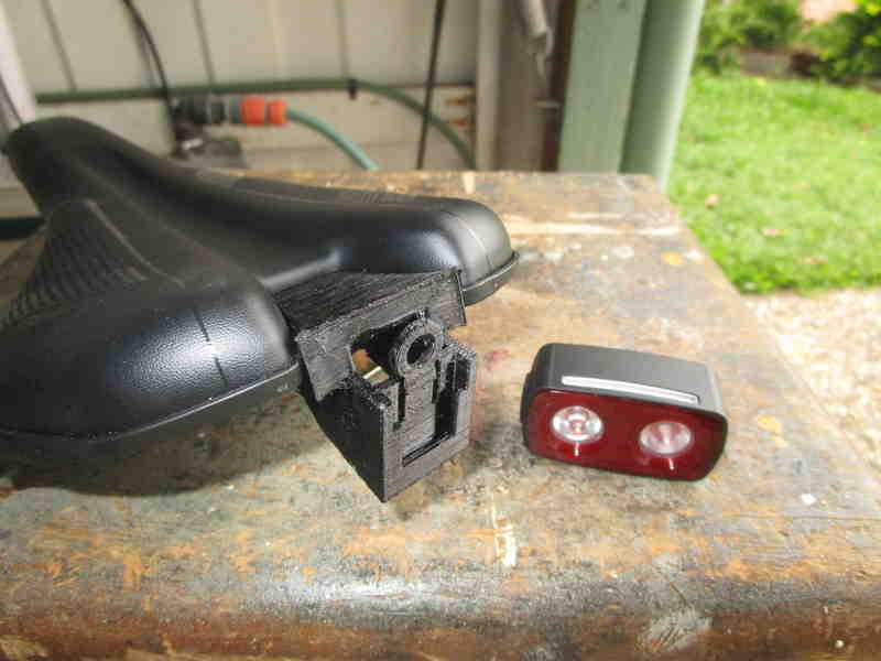 Recon TL200 Bicycle Light mount clip for Giant Seat uniclip system by