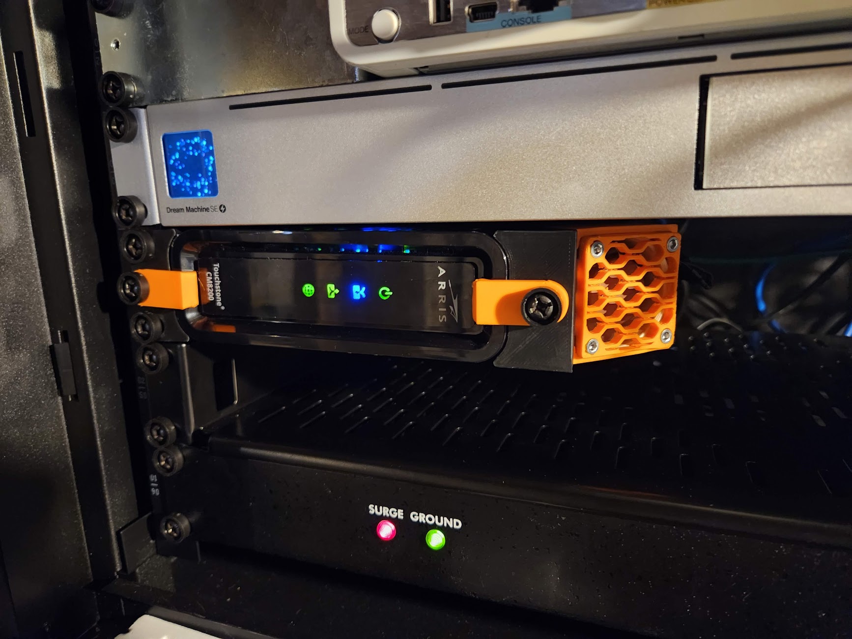 Arris Surfboard Modem Rack Mount Fan by CapraAudio Download free STL