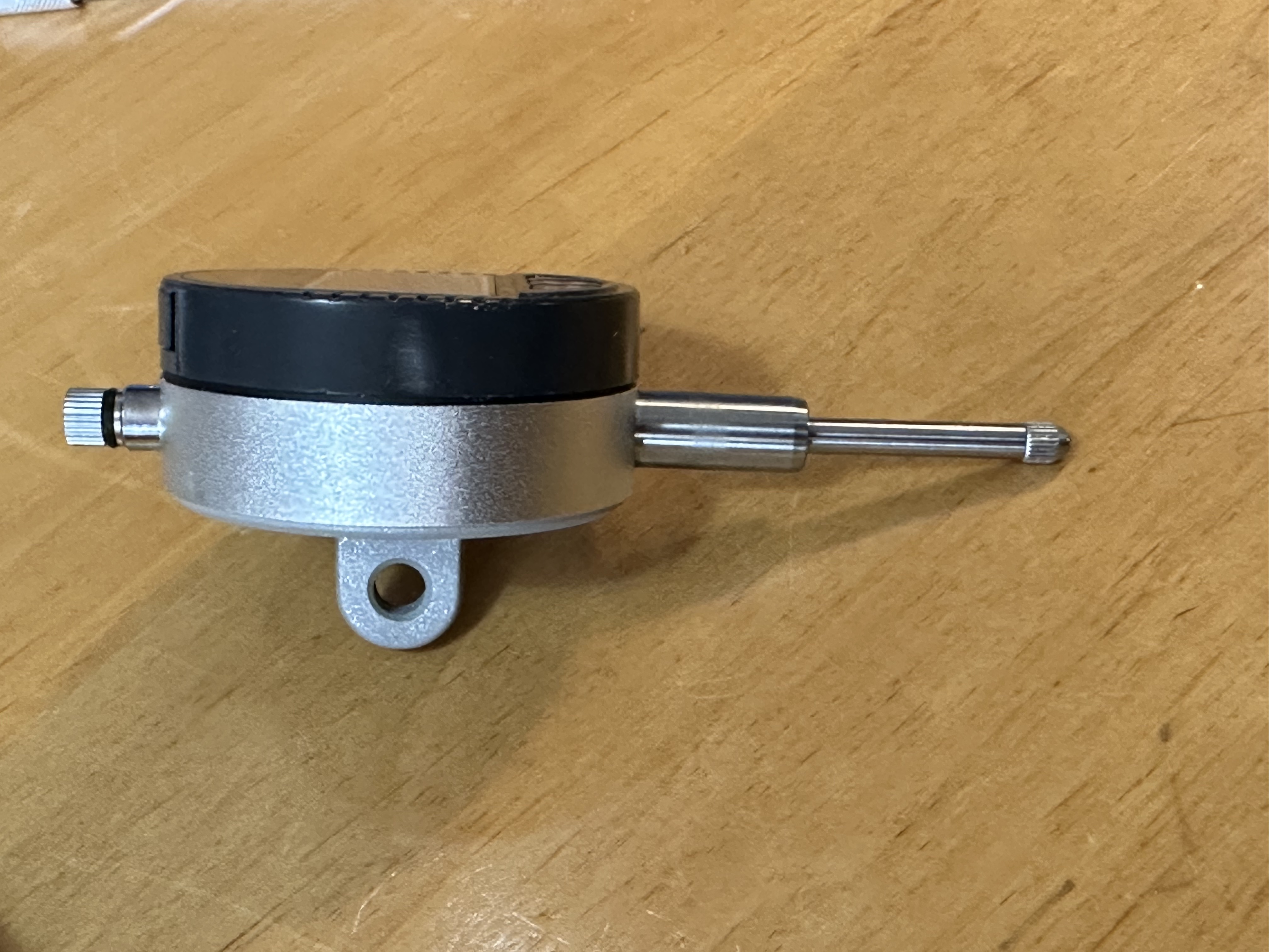 Jig to hold indicator for aligning table saw by David Gunter Download