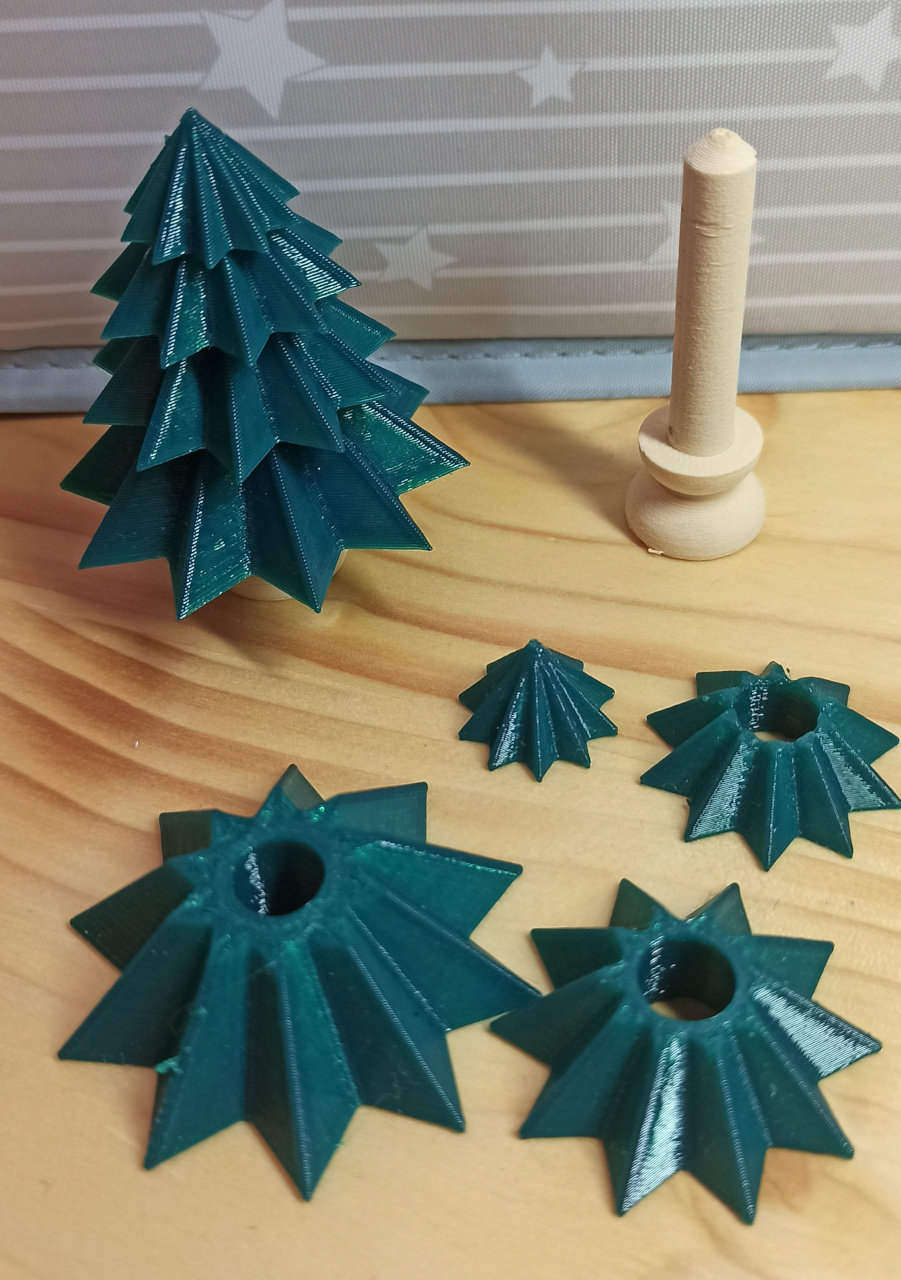 Tiny Spinning Christmas Tree by Schlennbert Download free STL model