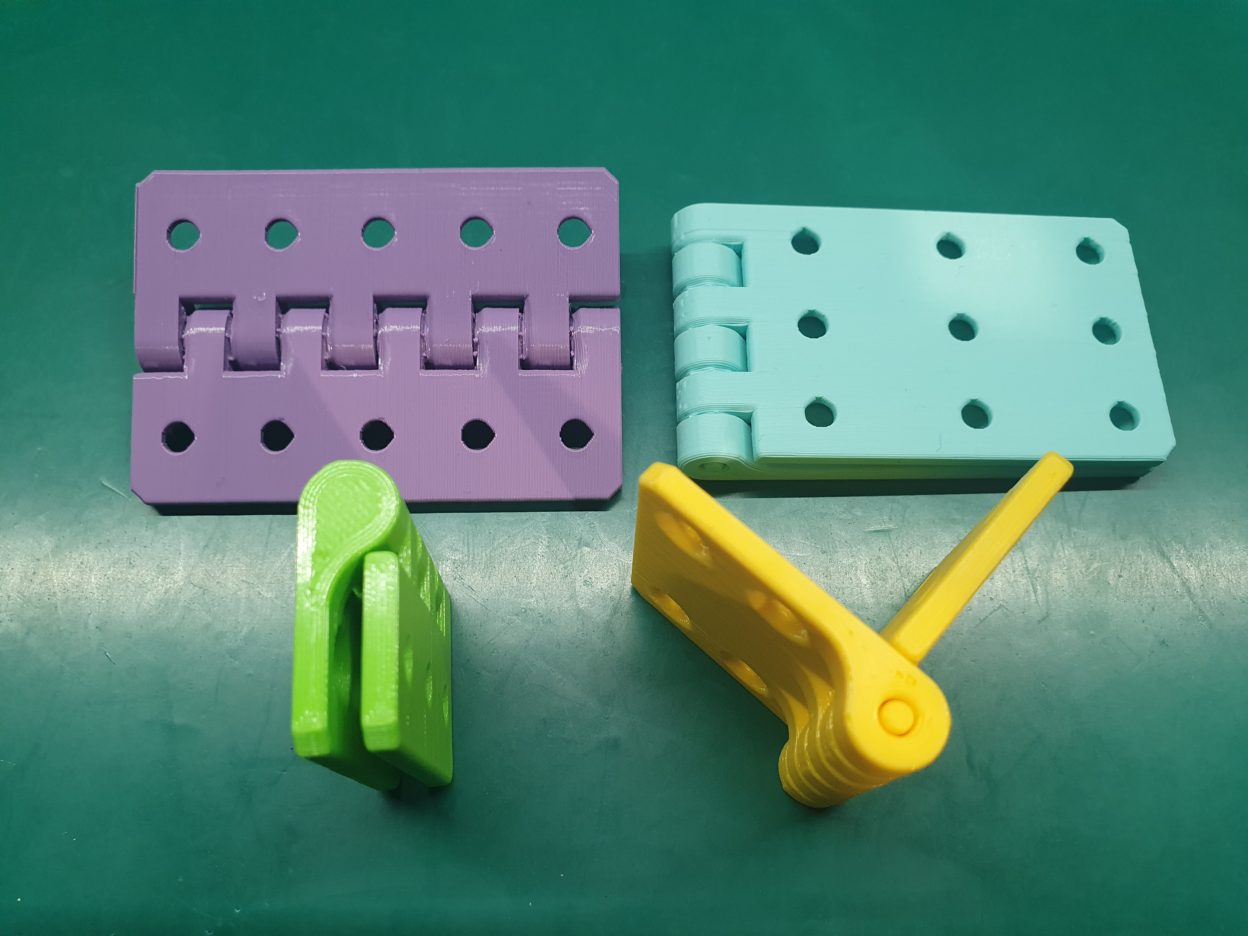 Miniatura 5 do modelo 3D Parametric hinge (vertically printed) - ROBUST