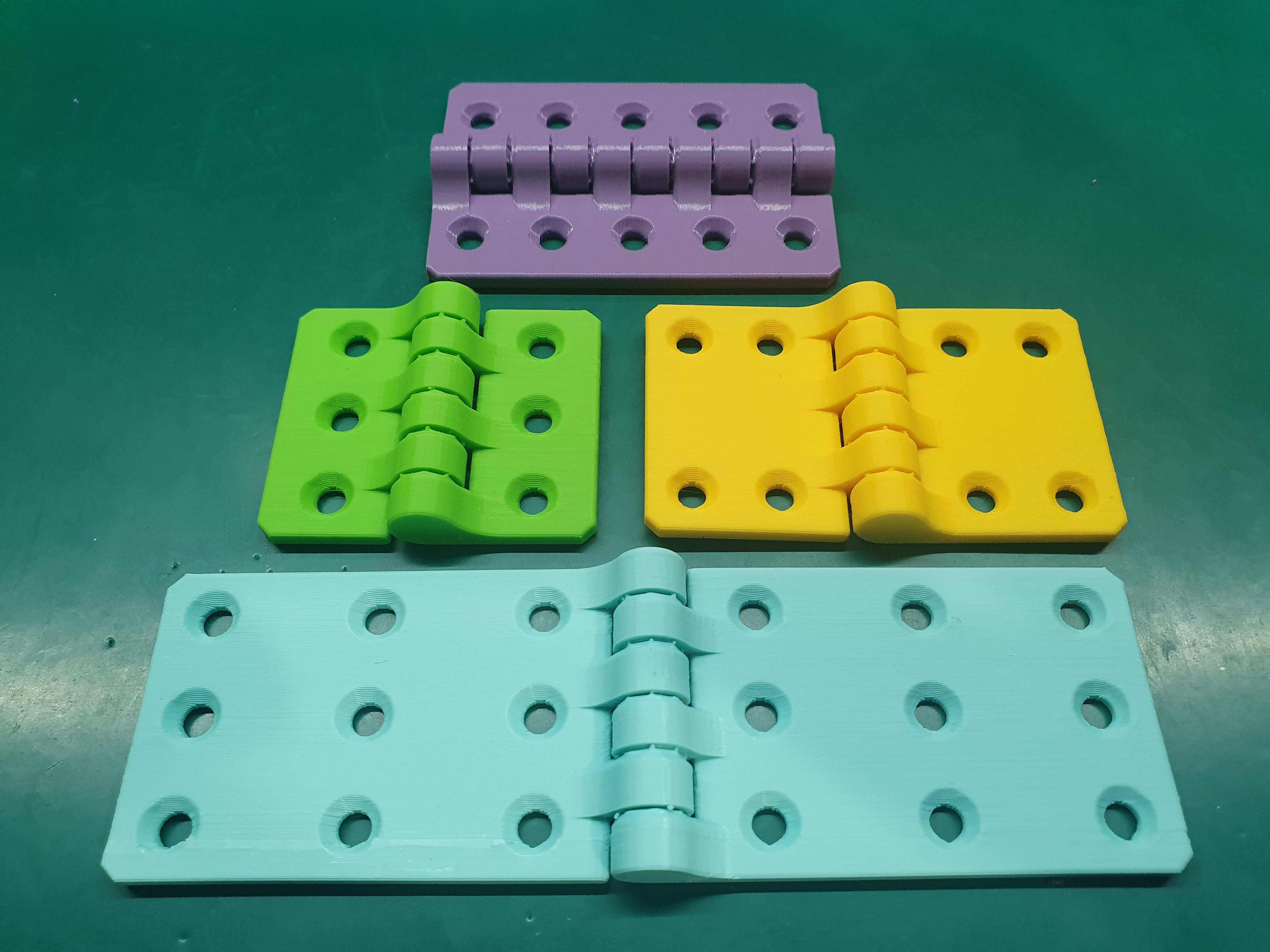 Miniatura 2 do modelo 3D Parametric hinge (vertically printed) - ROBUST
