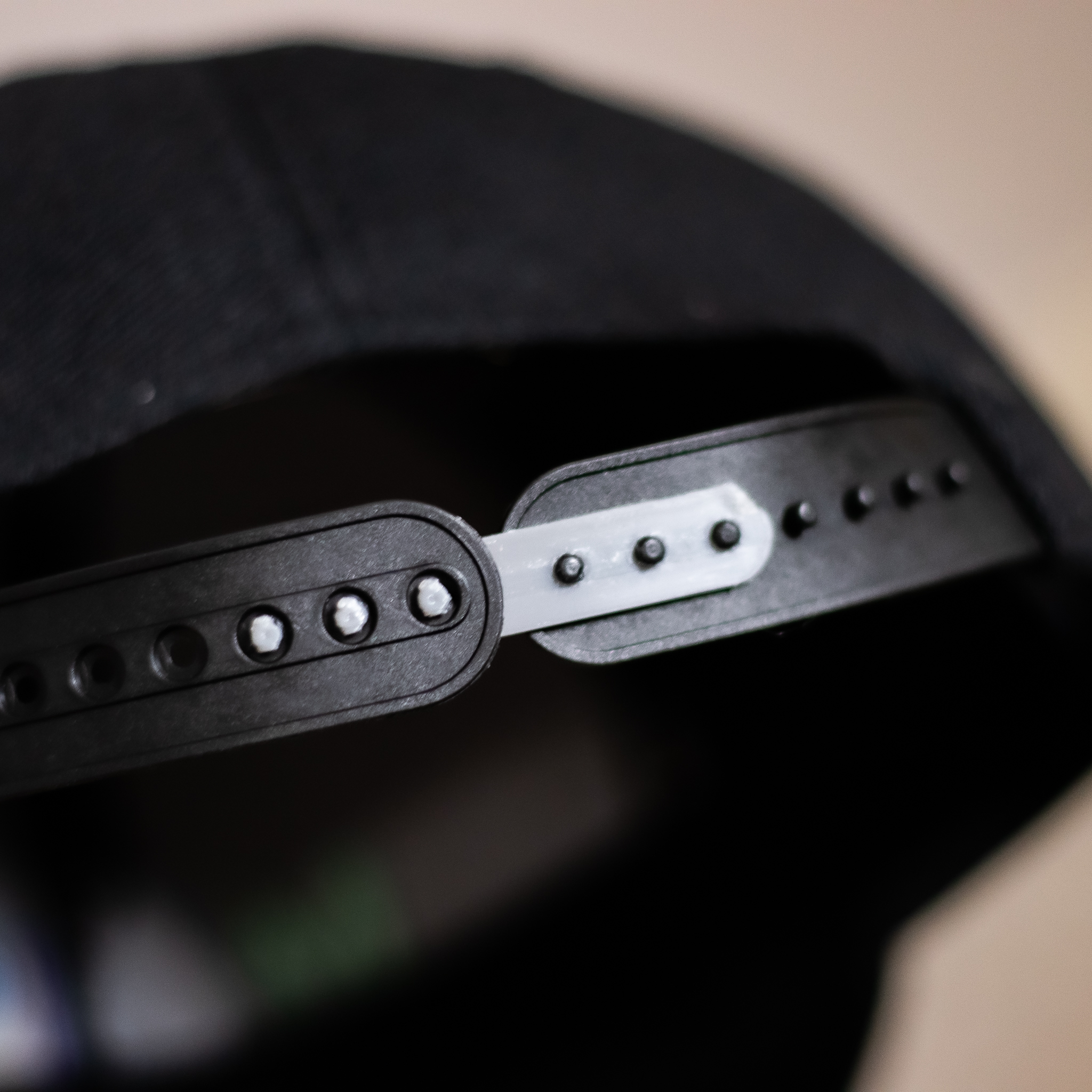 Snapback Hat Extension Clip by nathanbasset Download free STL model