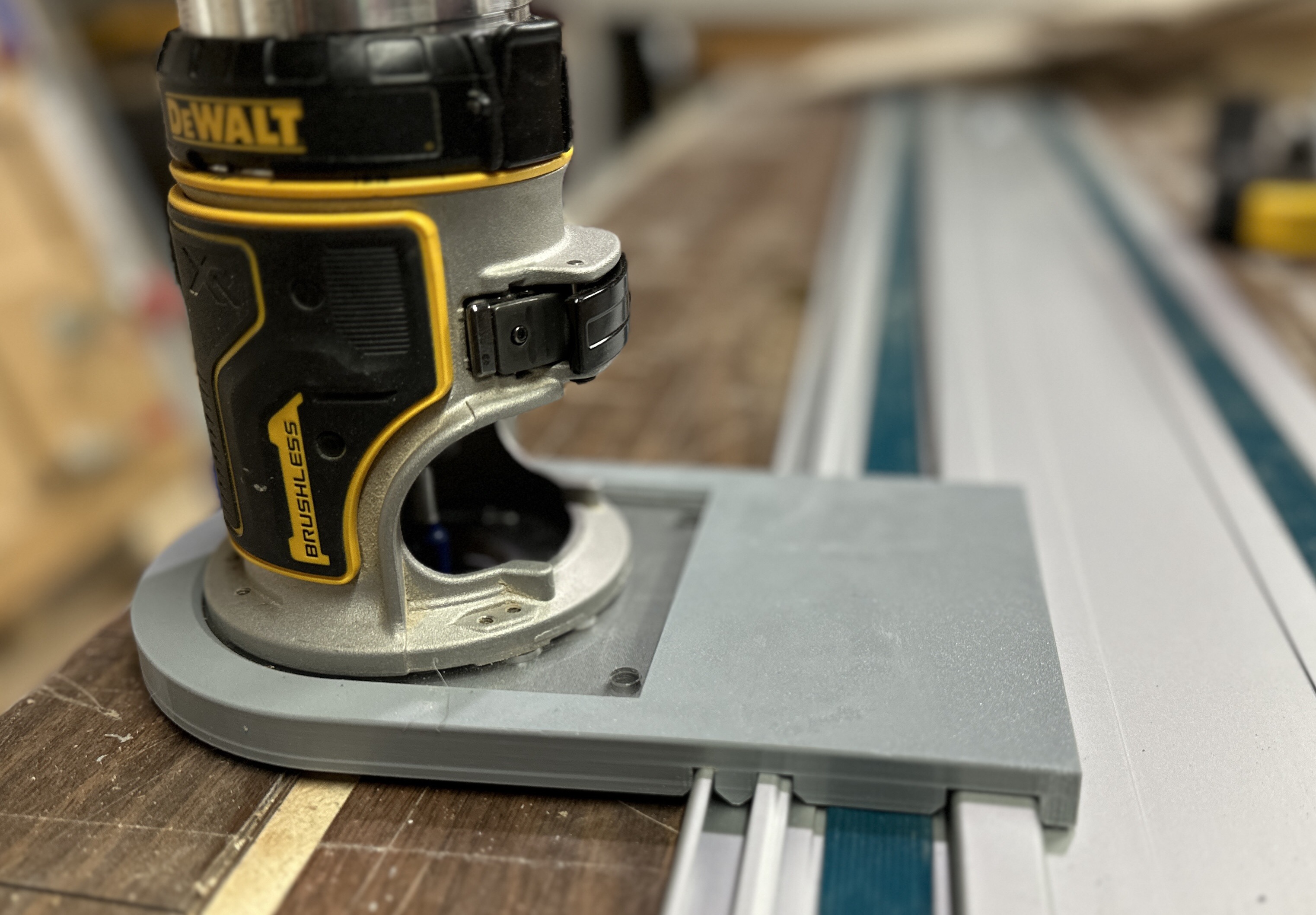 Dewalt Router Plate for Makita Track by Joe Download free STL model