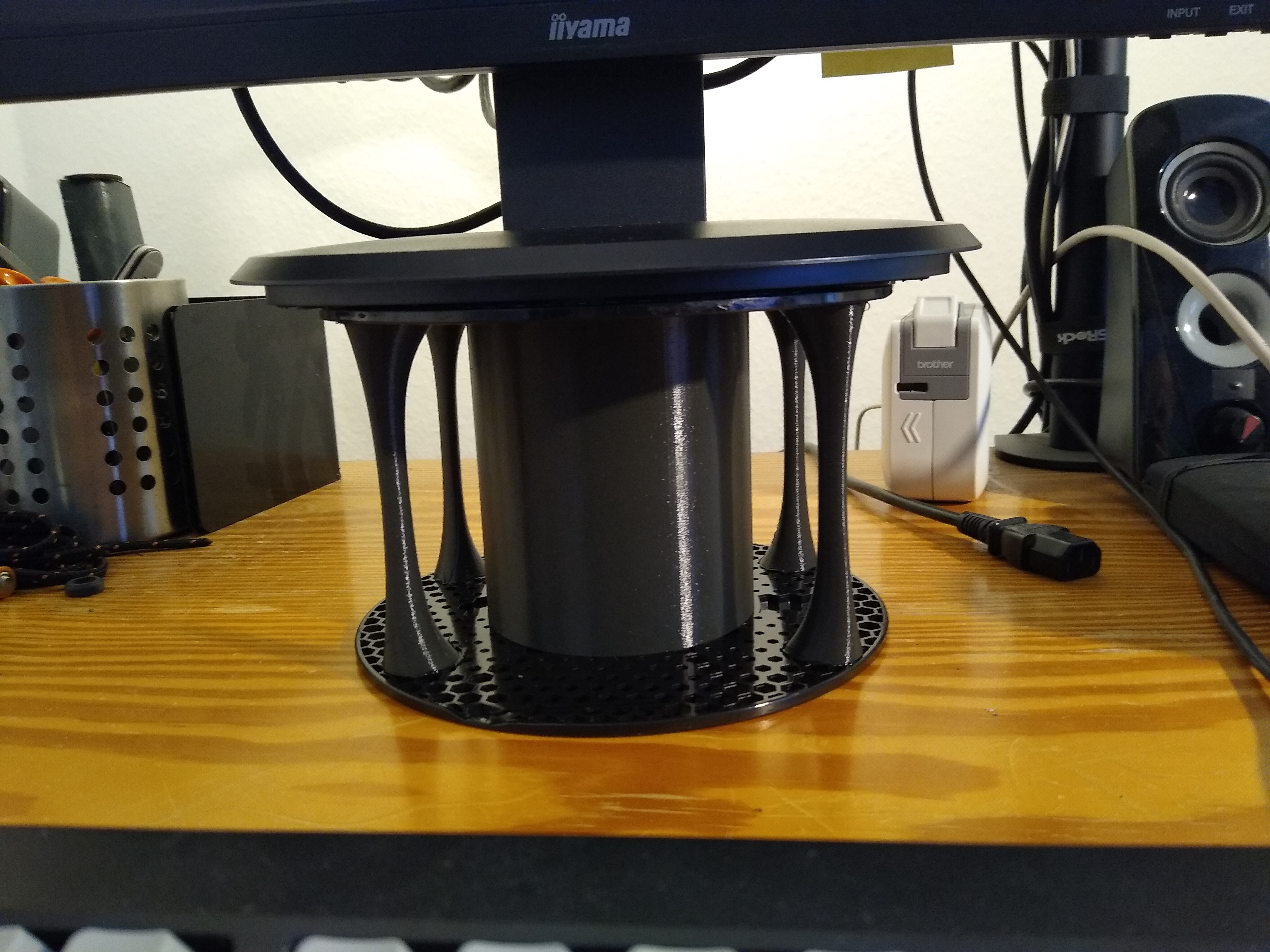Prusament Spool Monitor Stand (FreeCAD)