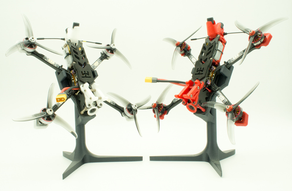 Miniatura 3 do modelo 3D Drone racer stand