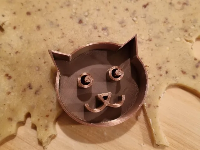 cookie cutter cat