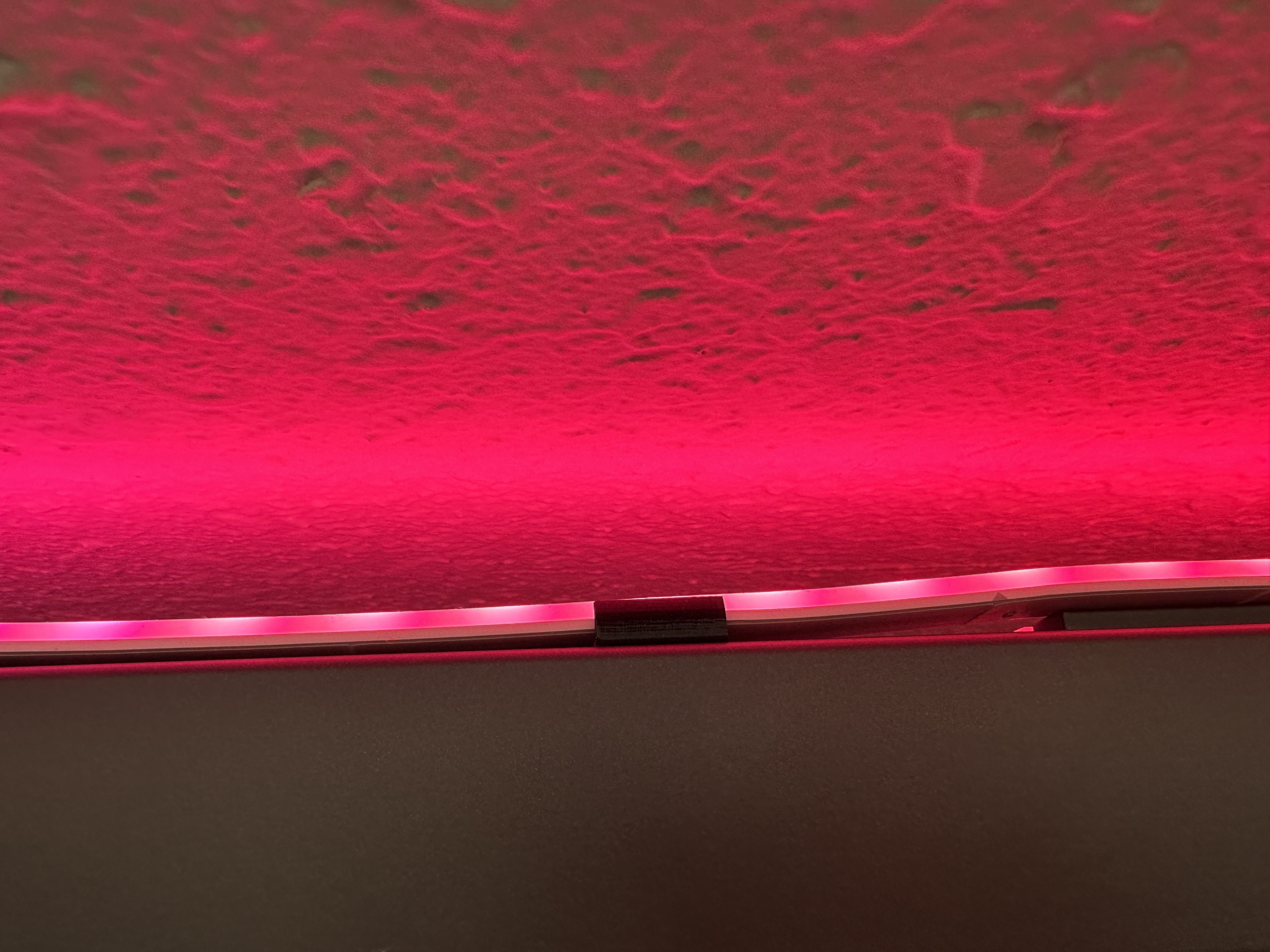 CA Closets Rear Mount for Philips Hue Gradient Lightstrip