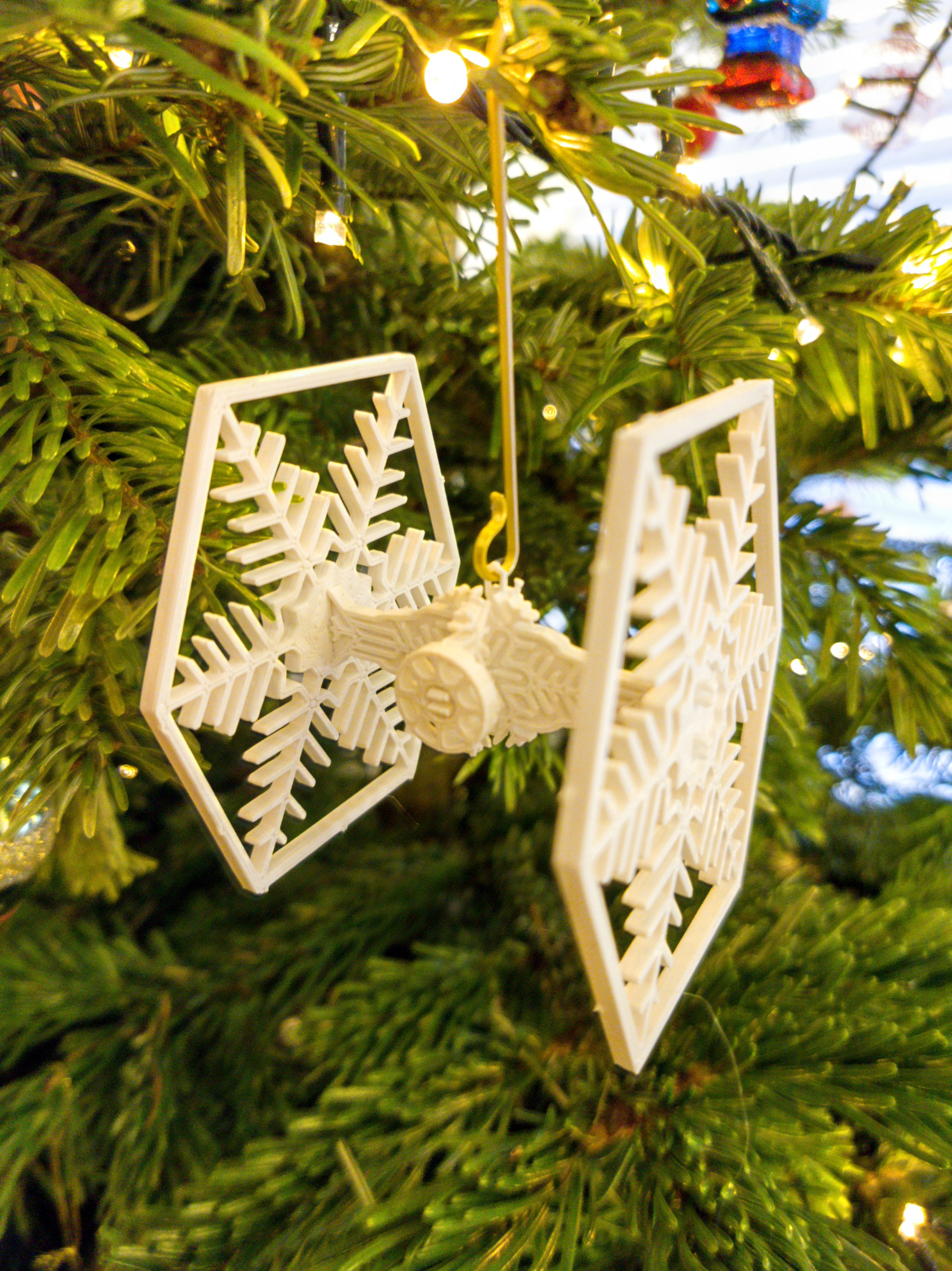 Ornament cap (print in vase mode) and eyelet for Christmas tree ornaments  by Rob the 3D Printing Dad, Download free STL model