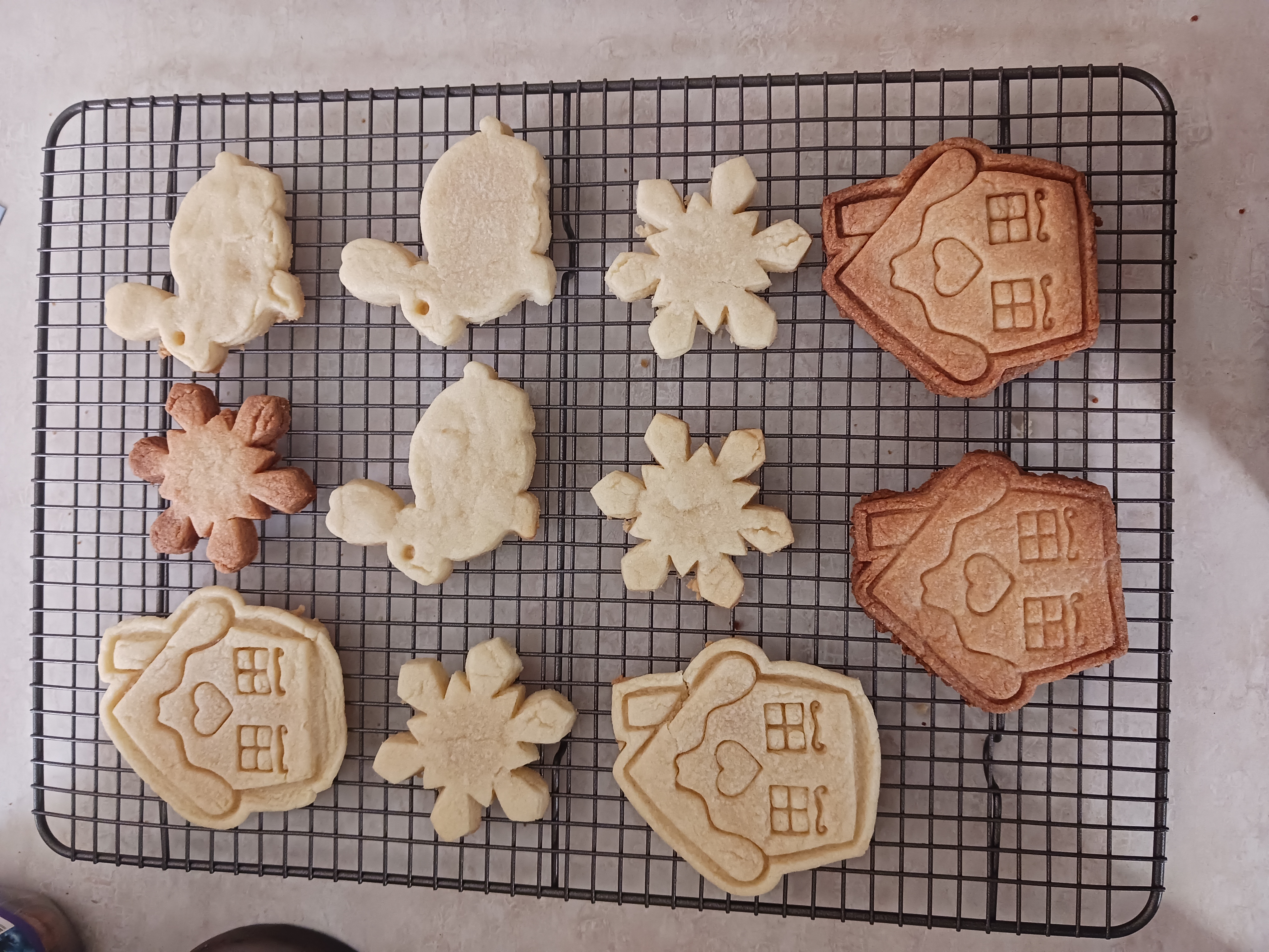 Miniatura 3 do modelo 3D Snowflake Cookie Cutter