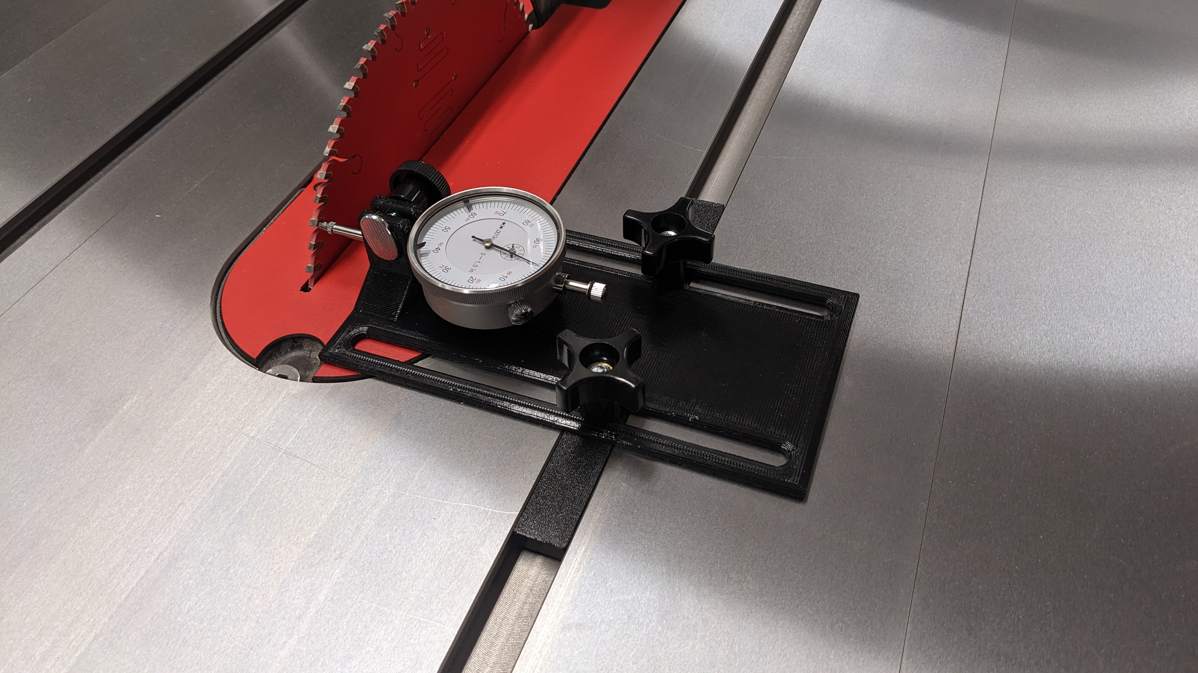Universal Table Saw Alignment Tool