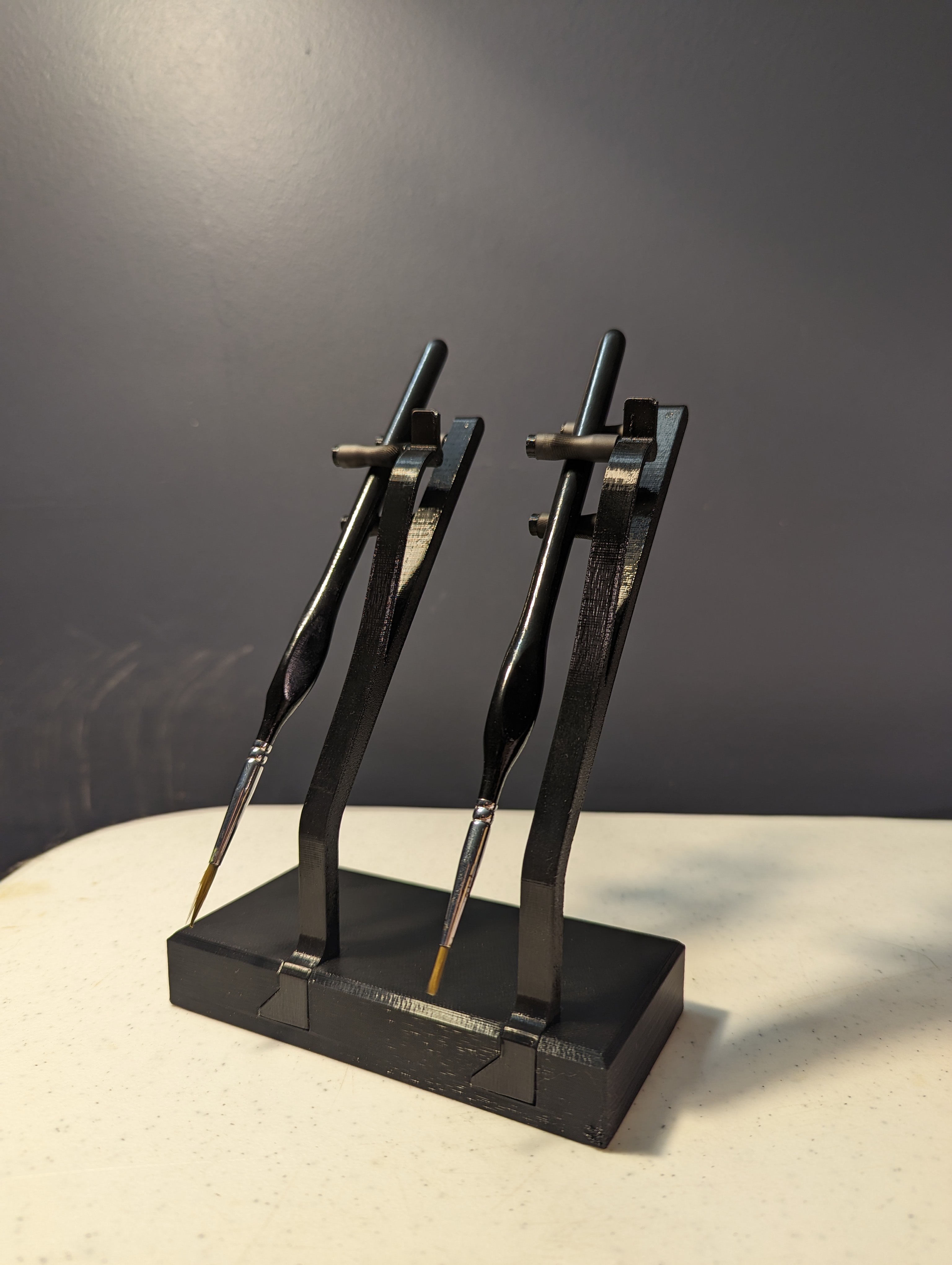 Drip paint brush holder