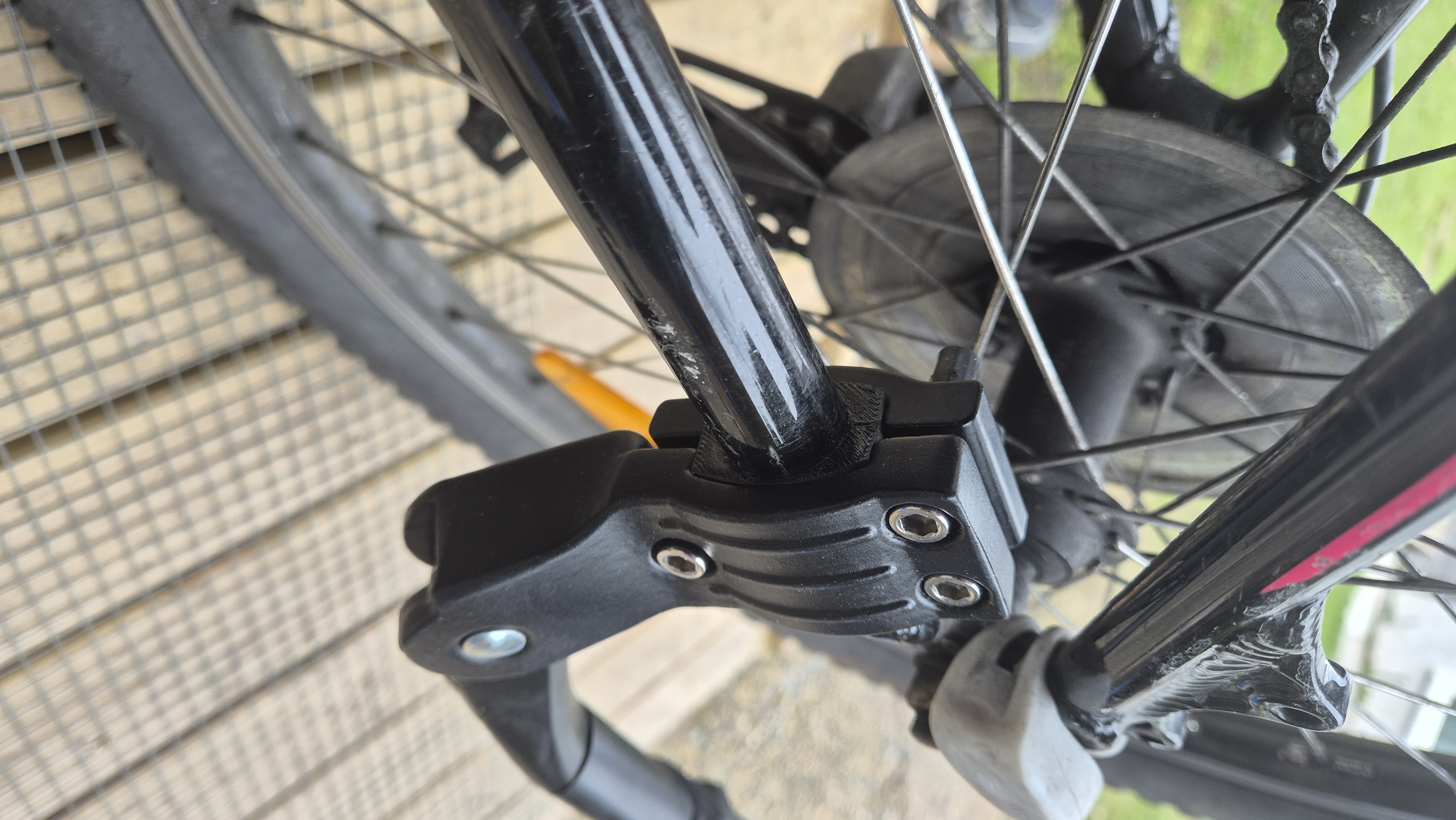 Bike kickstand insert to match rounded frame 3D model