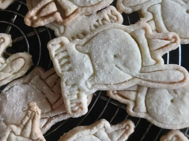 merry catmas cat cookie cutter