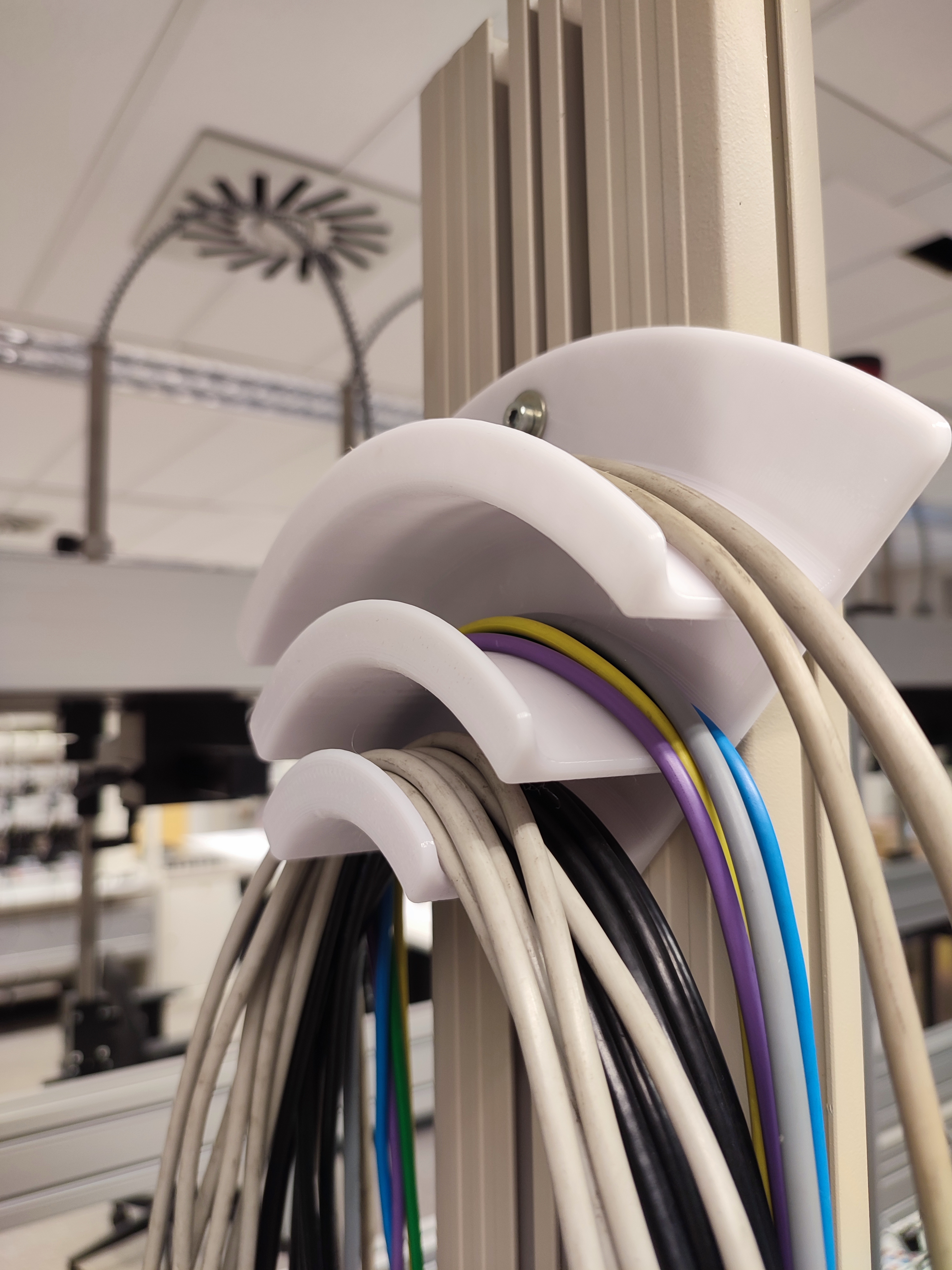 Miniatura 2 do modelo 3D Cable Hanger / Hook