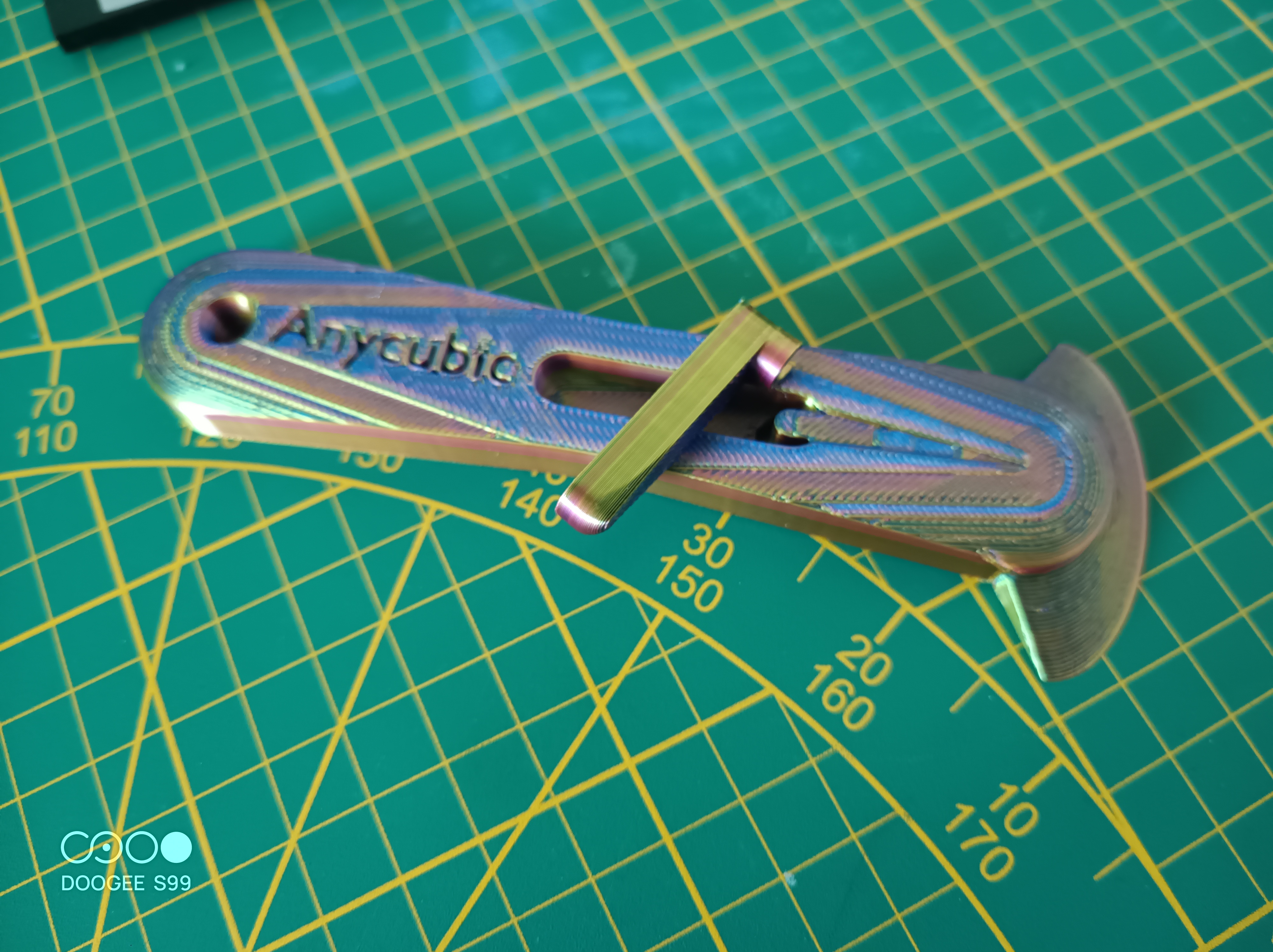 grattoir / scrapper avec outil de retirement PTFE