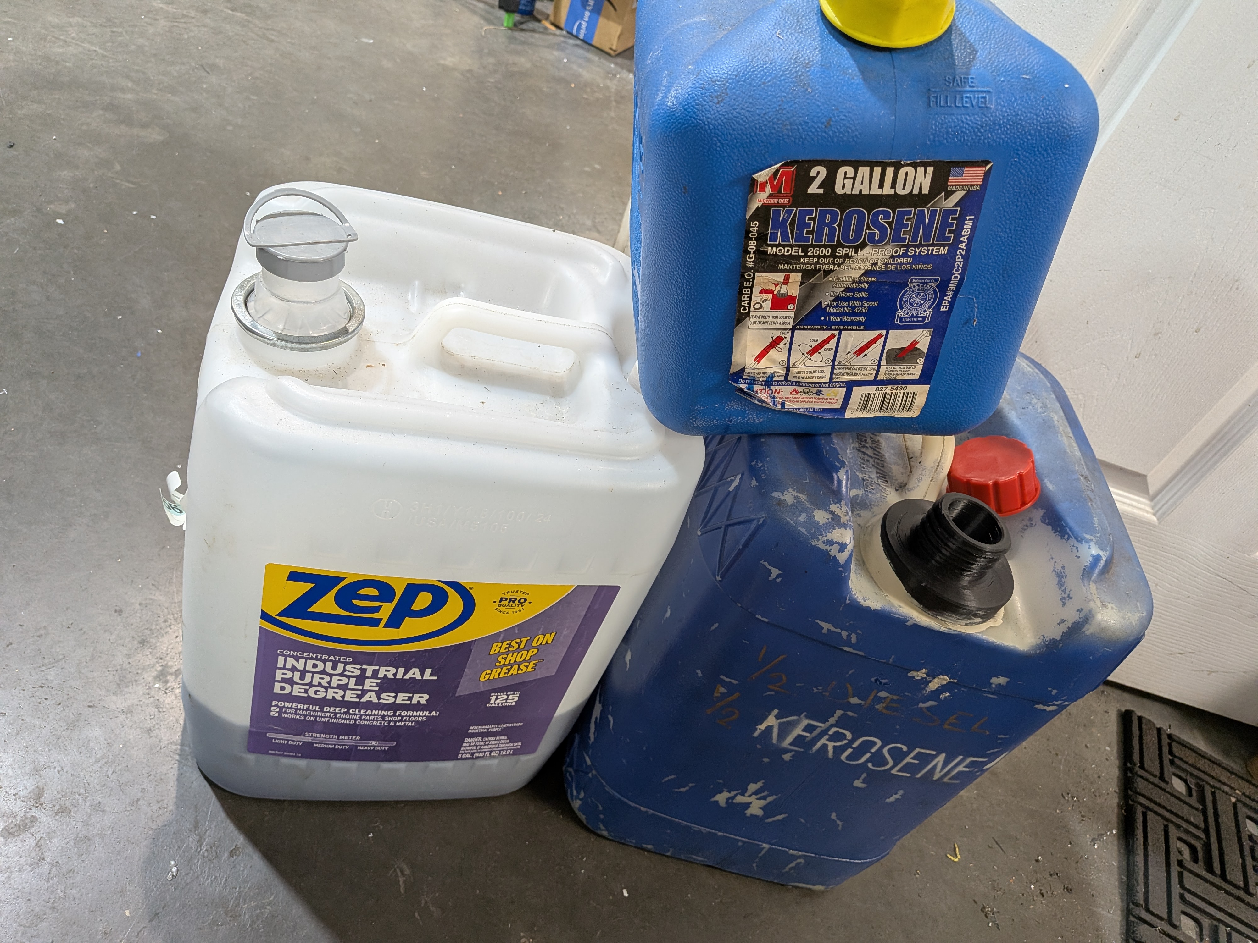 Midwest Gasoline / Diesel / Kerosene cap compatible converter for square 5 gallon Hedpak container (Fuel Tank)