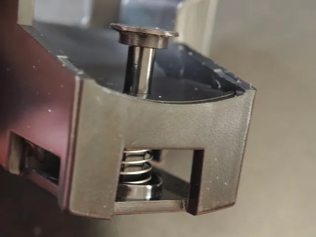 Larger button for the Siguro GR-K630SU Inneo portafilter attachment.