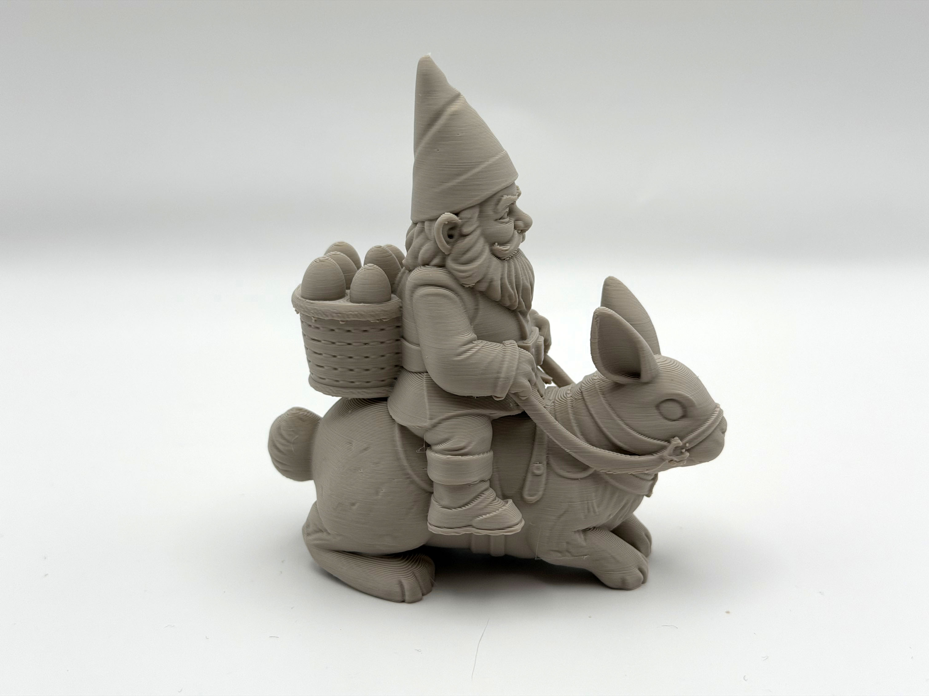 Miniatura 3 do modelo 3D Easter Hunter Gnome