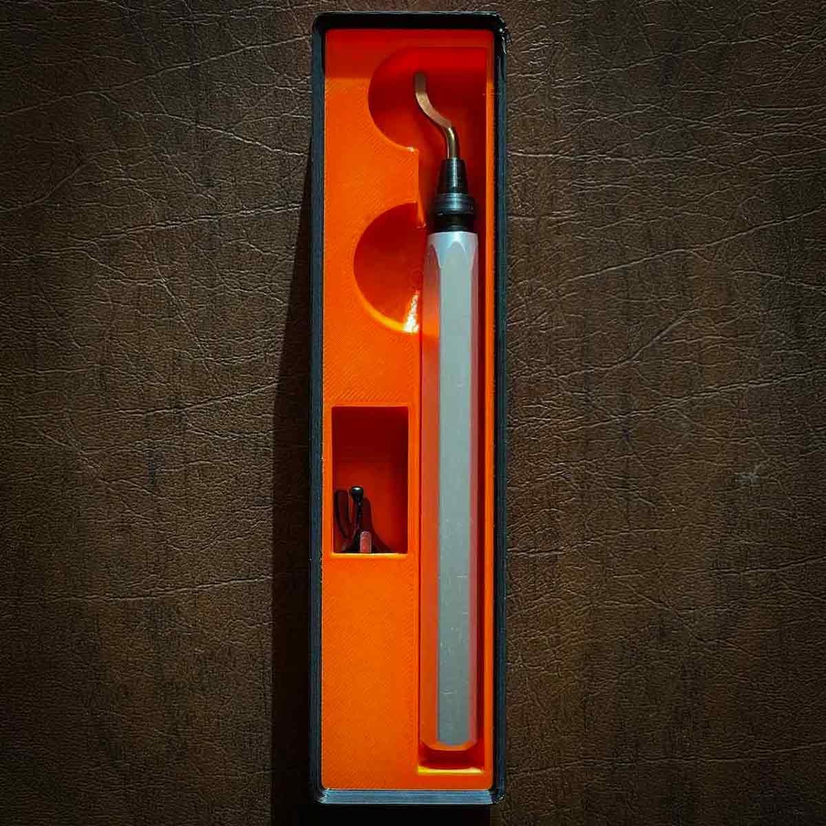 Gridfinity deburring tool holder with storage for extra blades