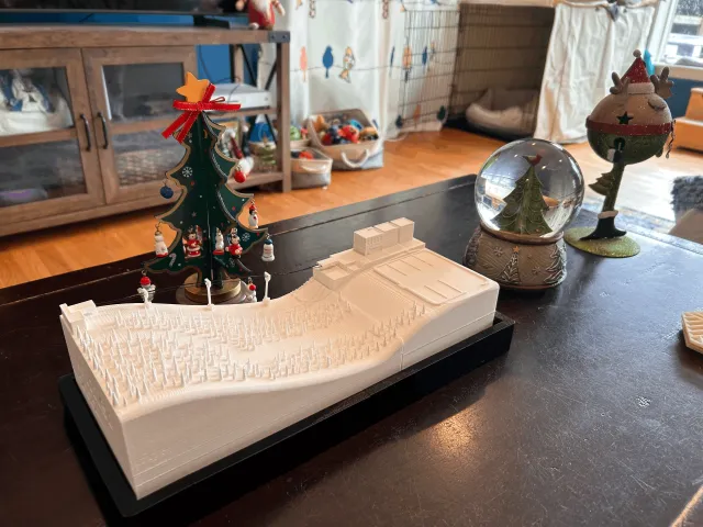 Winter Ski Slope Centerpiece