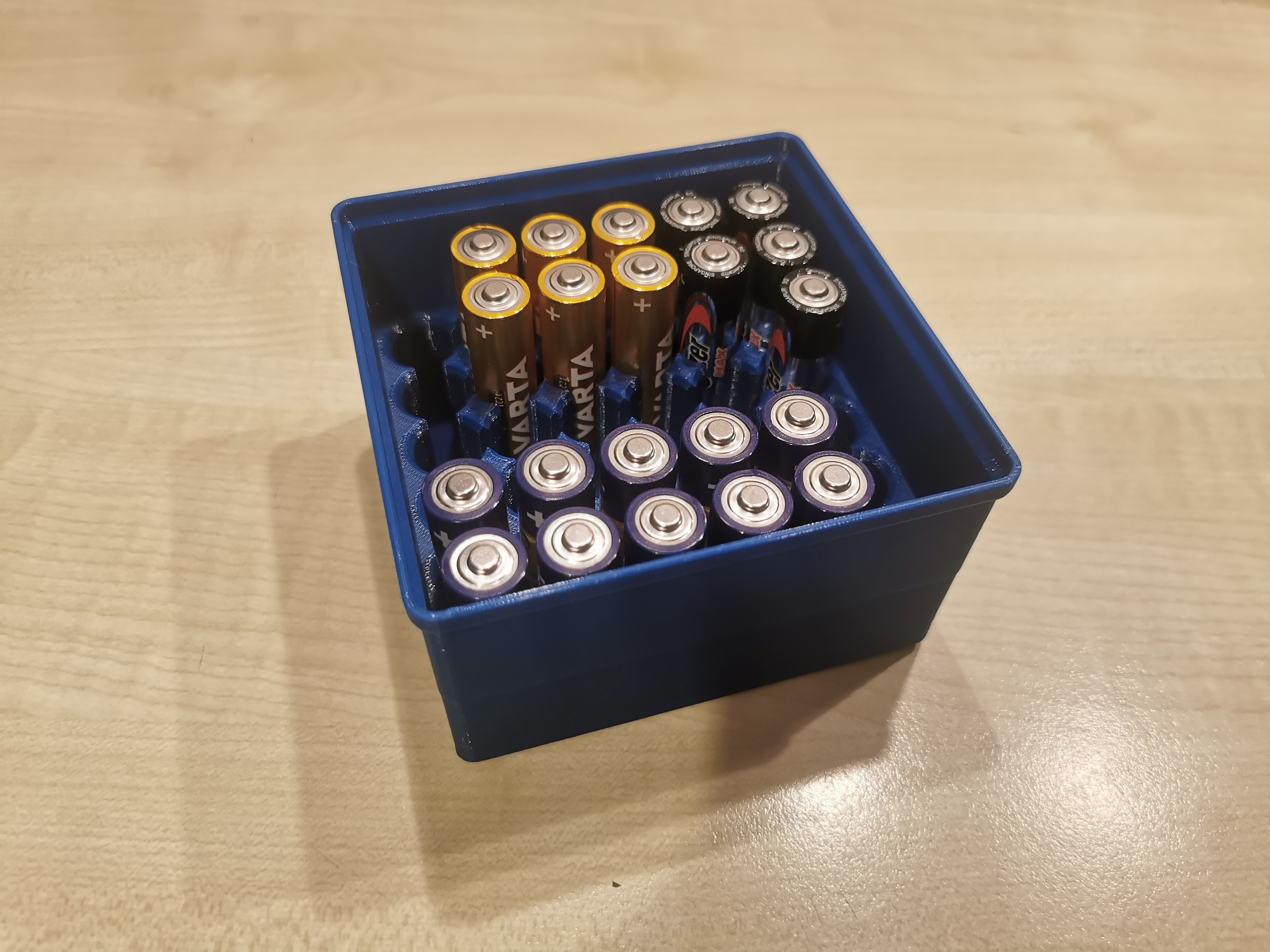 AA-Battery Container Stackable Insertbox