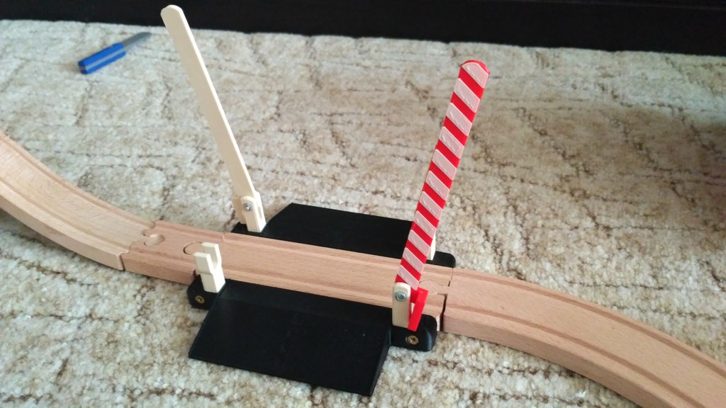 Brio and Ikea compatible track crossing