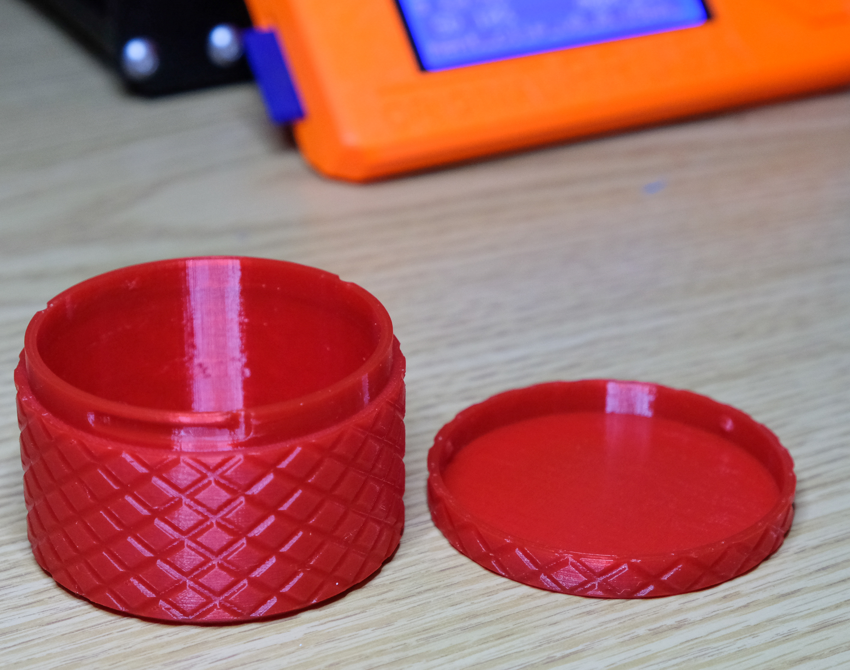 Miniatura 2 do modelo 3D Twist Lock Round Container v2
