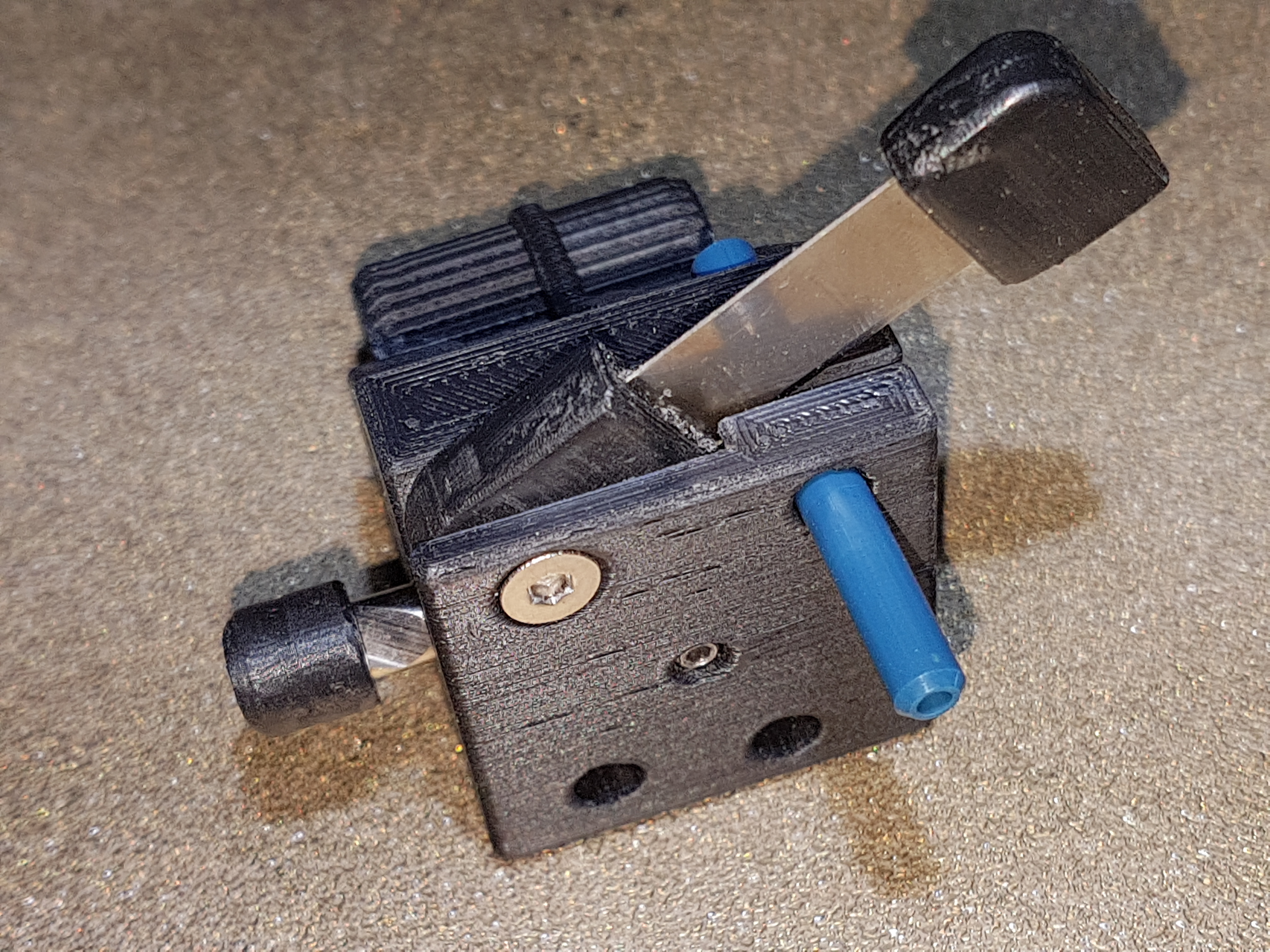 Miniatura 5 do modelo 3D PTFE-Multitool