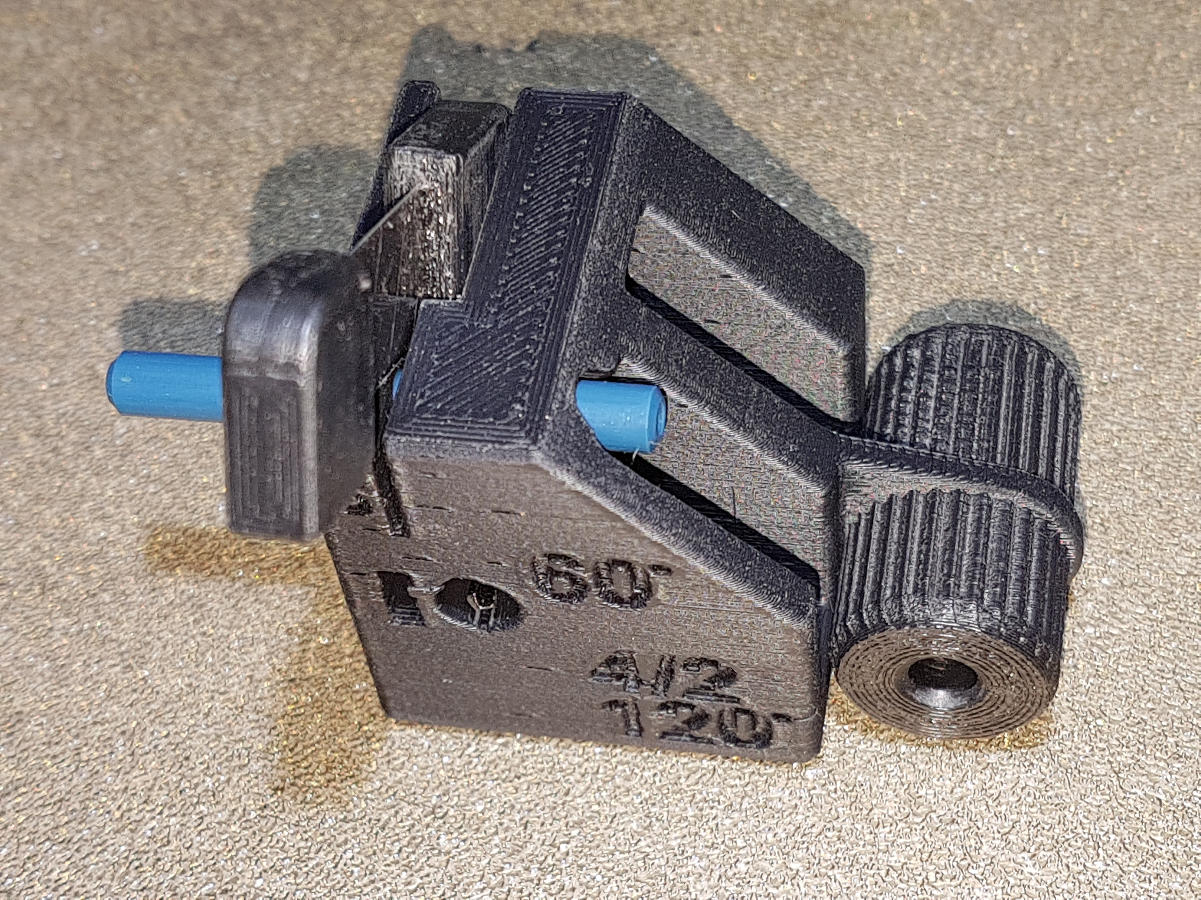 Miniatura 4 do modelo 3D PTFE-Multitool