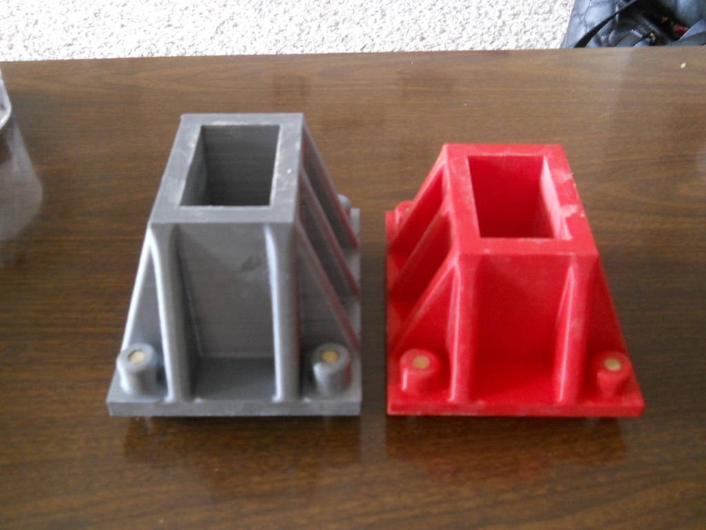 Table leg holders by TideChanger Download free STL model