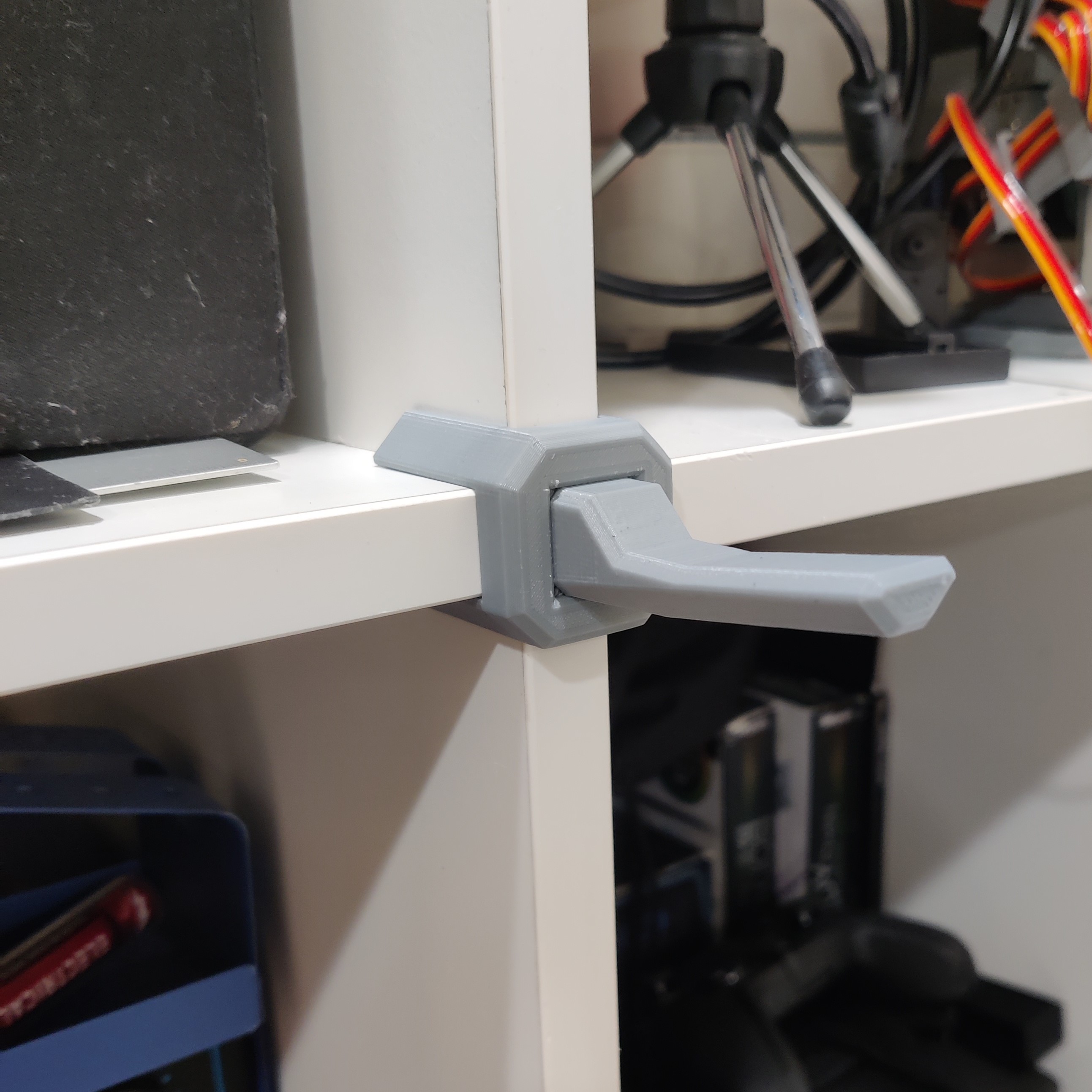 Modular Kallax A modular mounting system for IKEA KALLAX shelf series