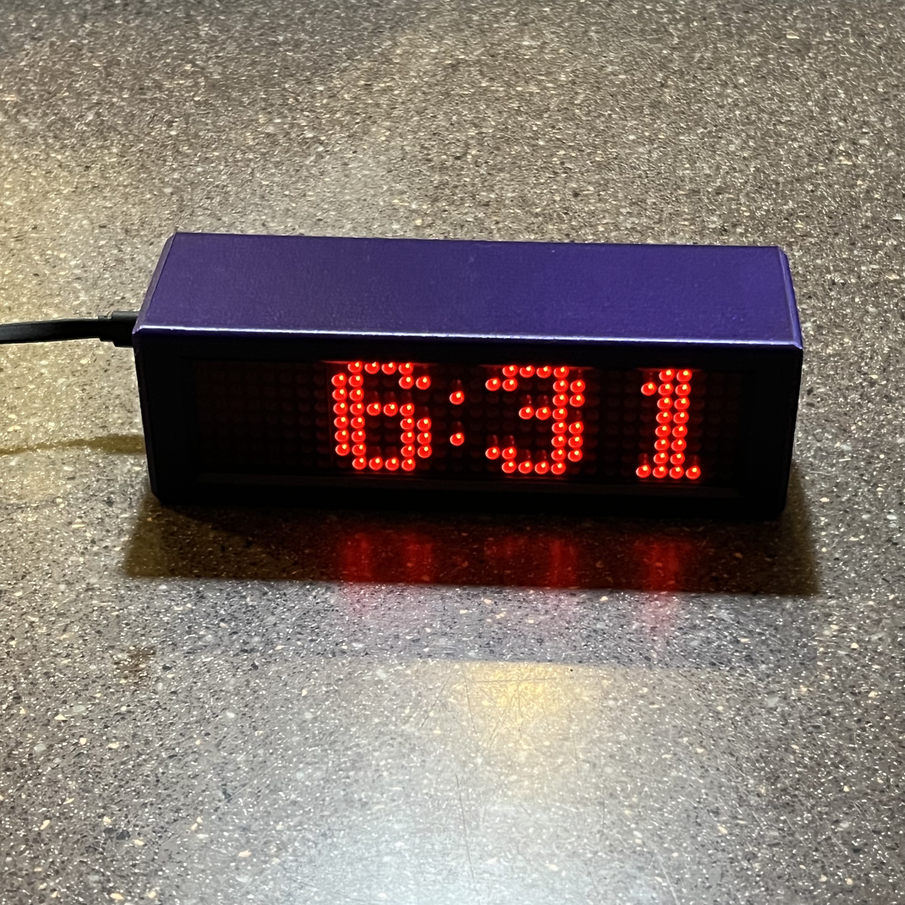 Wifi 4x8x8 LED Clock with automatic time update