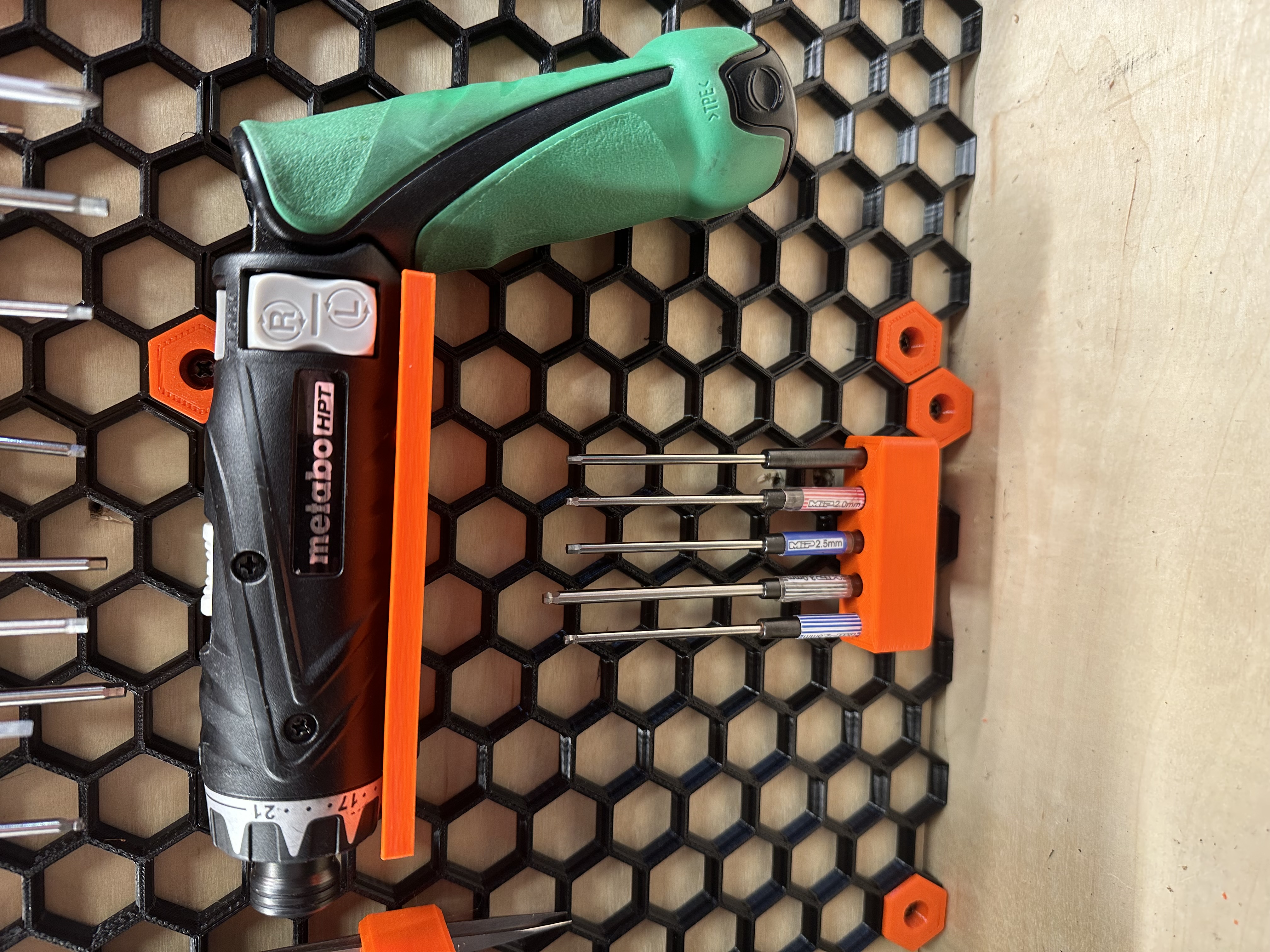 Honeycomb hex head allen drill bit holder