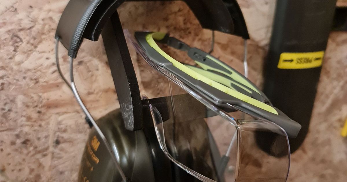 MUGLASS Earmuff + Safety glasses wall holder Ikea Skadis and Küpper